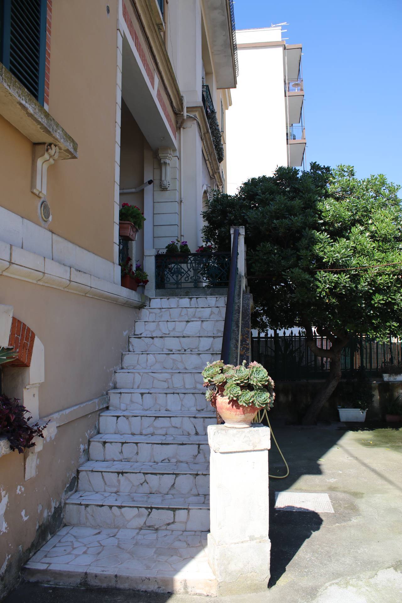 Abitazioni tipiche storiche in vendita a Taranto, Battisti