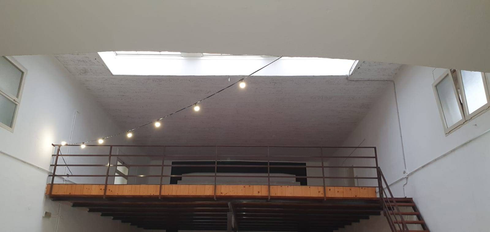 Attivit commerciale in vendita a Guagnano