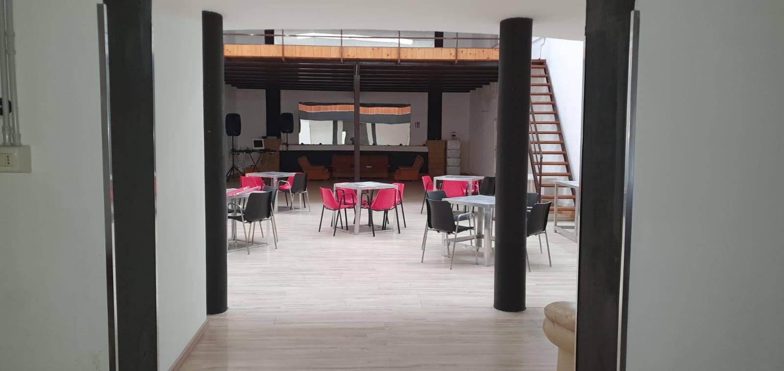 Attivit commerciale in vendita a Guagnano