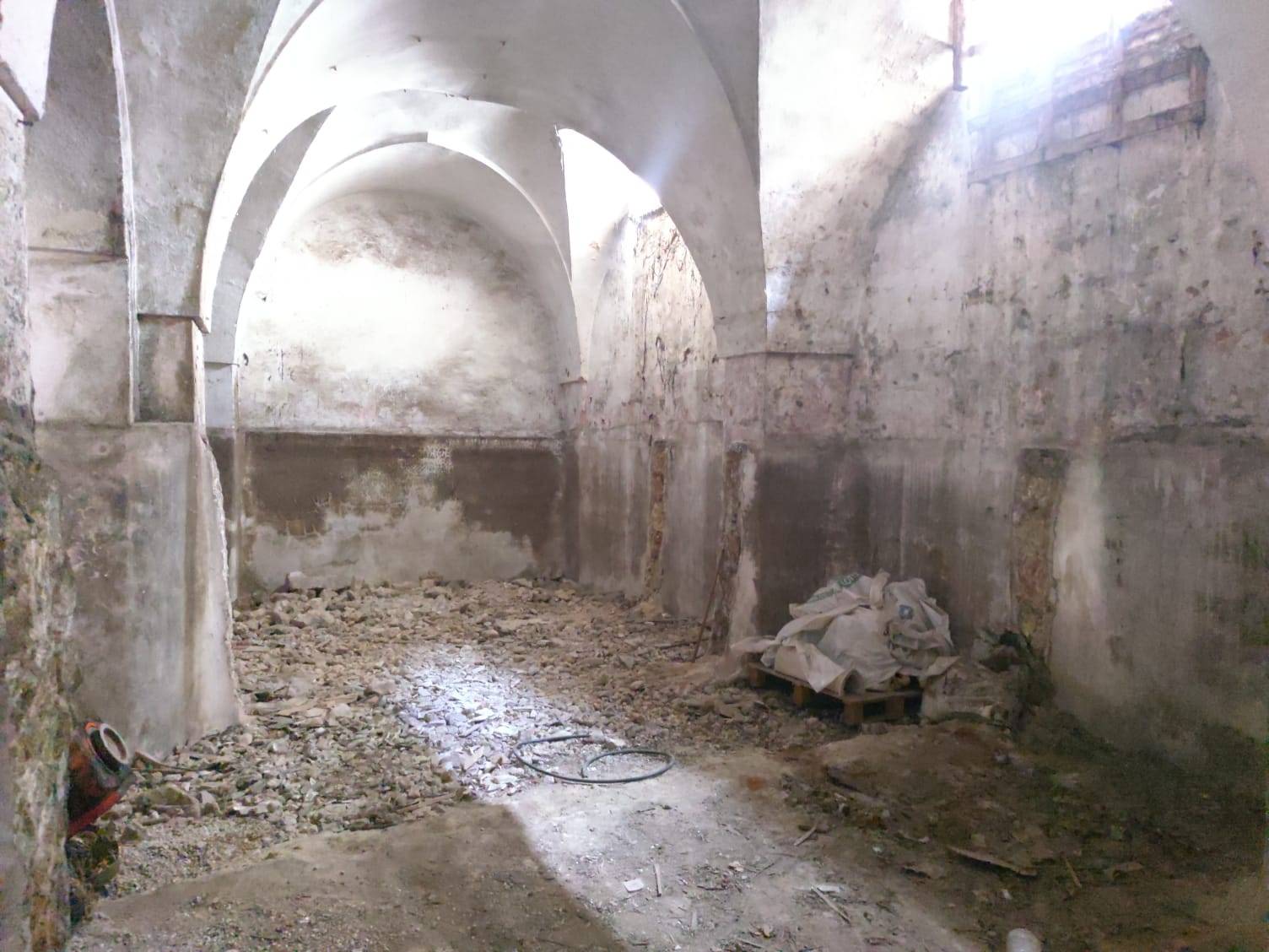 Locale commerciale in vendita a Ugento, Ugento Paese