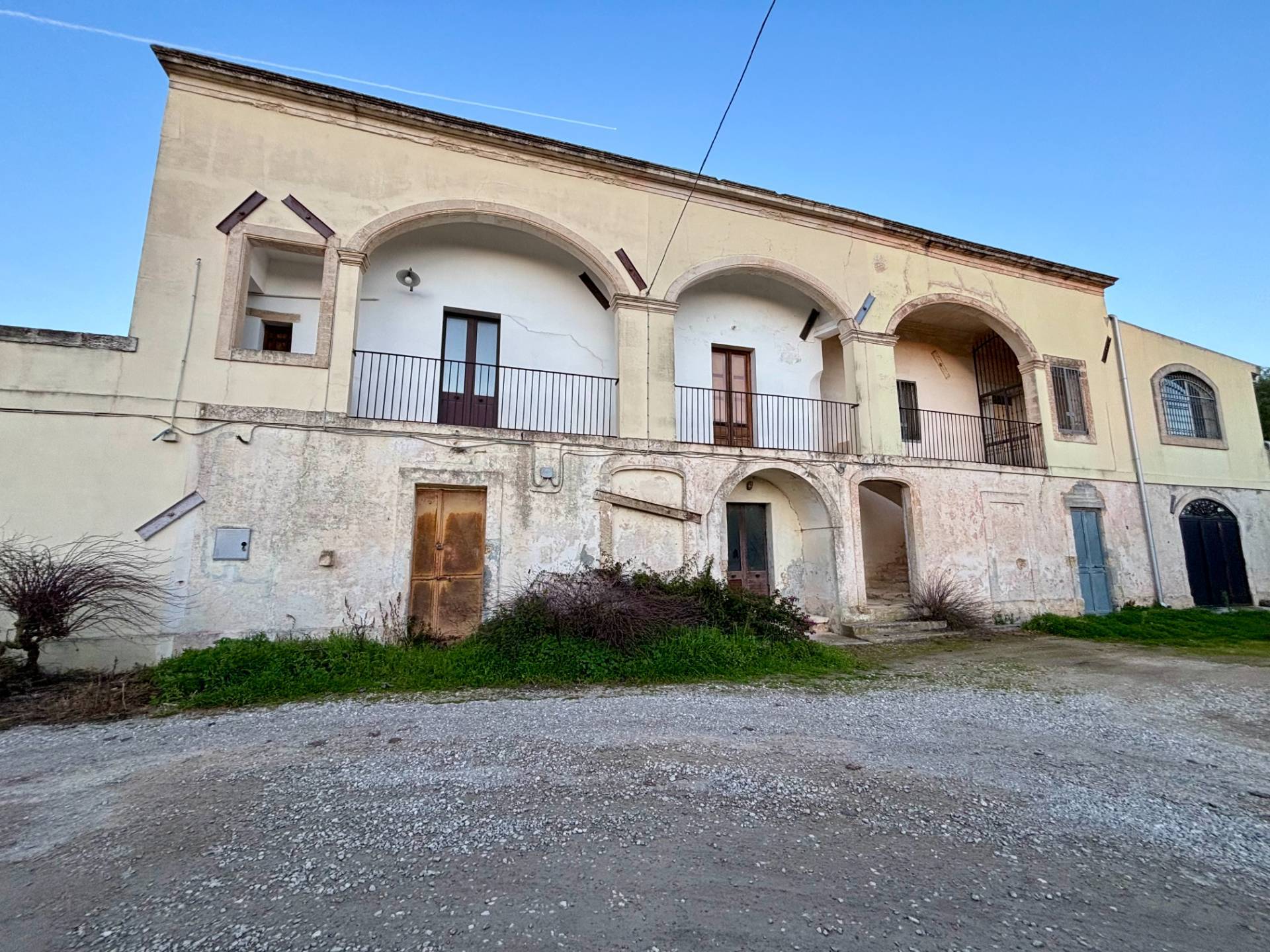 Abitazioni tipiche storiche in vendita a Arnesano