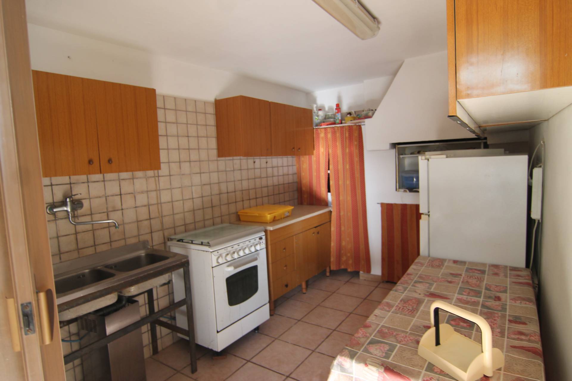 Casale di campagna in vendita a Villa Castelli