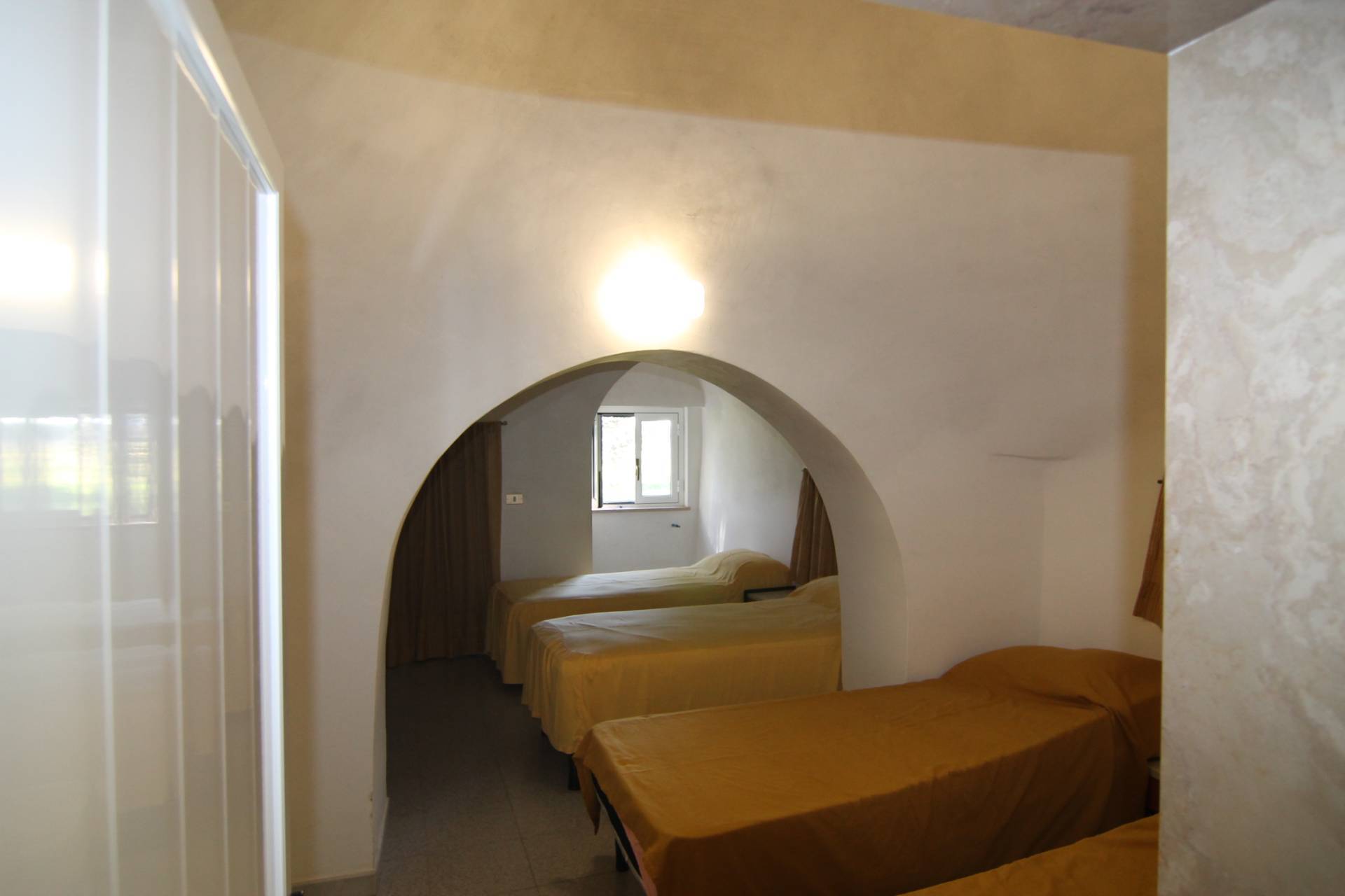 Casale di campagna in vendita a Villa Castelli