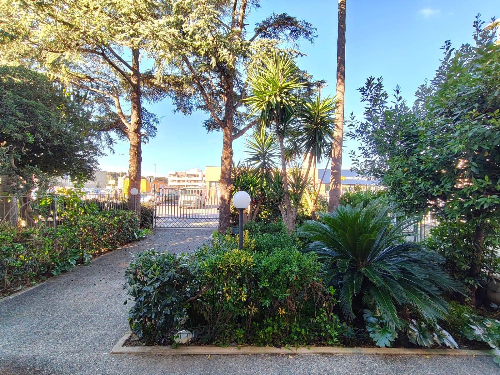 Casa semindipendente in vendita a Lecce, Zona Casermette