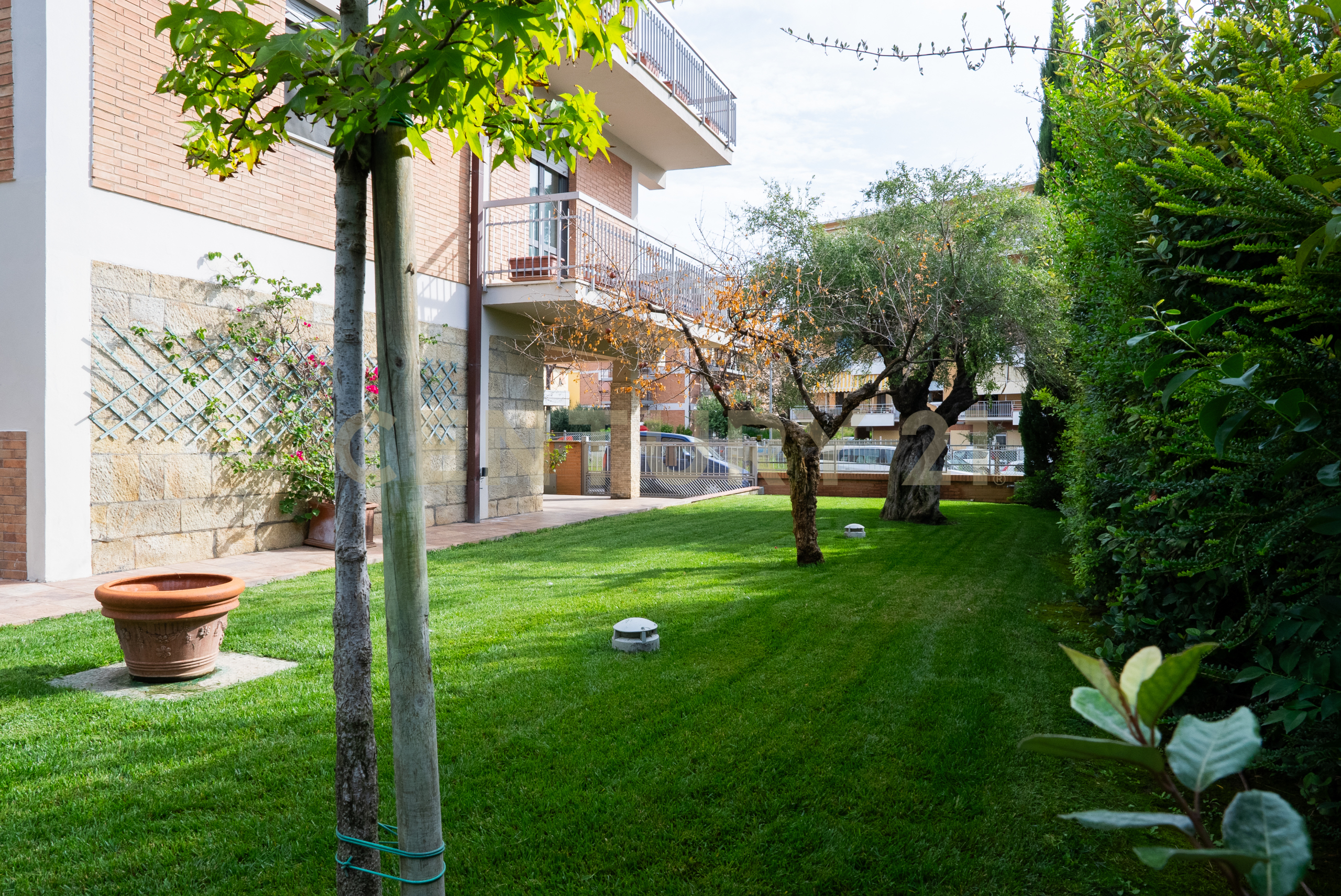 Villetta a schiera con giardino in via massaccio, Grosseto