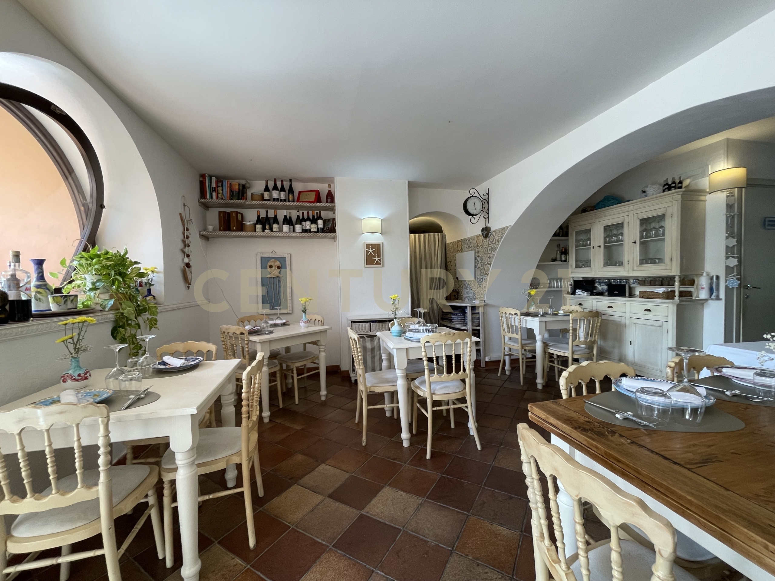 Locale commerciale in vendita in via del molo 1, Monte Argentario