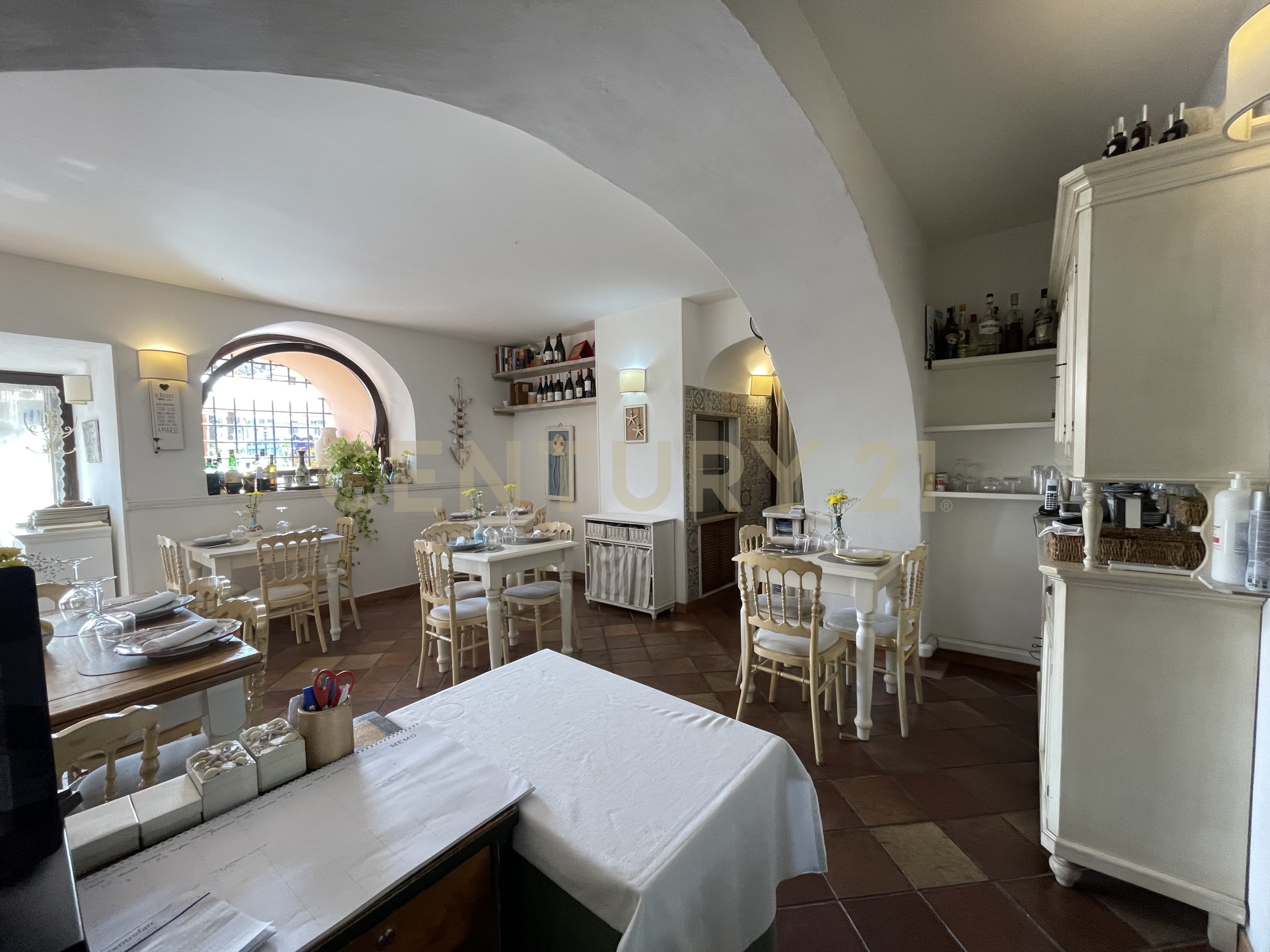 Locale commerciale in vendita in via del molo 1, Monte Argentario