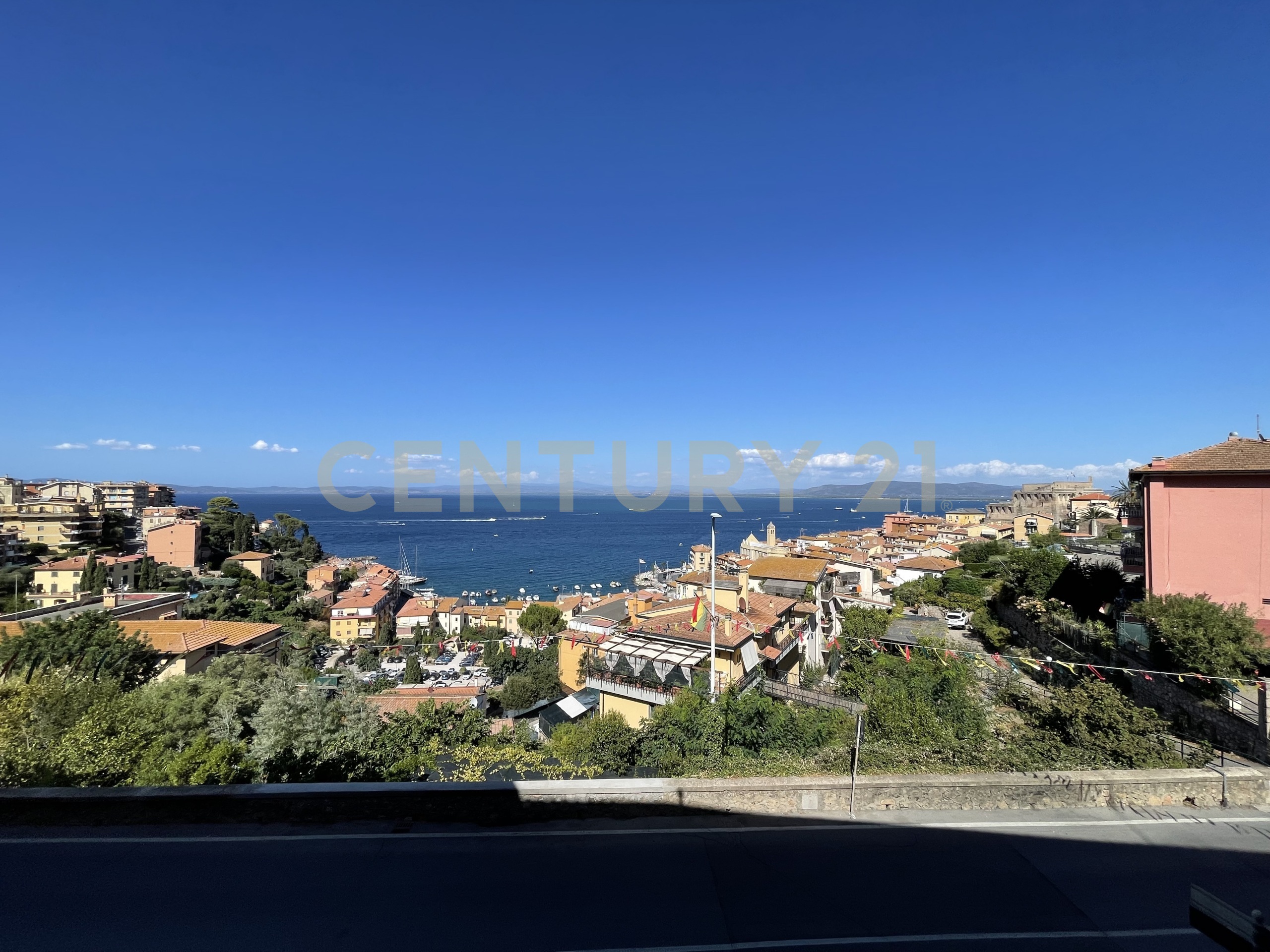 Appartamento con giardino in via panoramica, Monte Argentario