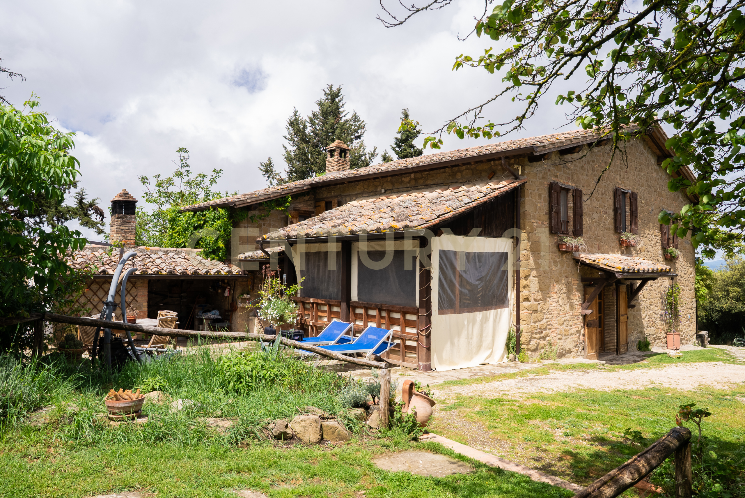 Casa indipendente con giardino in via dei cacciatori 3, Bettona