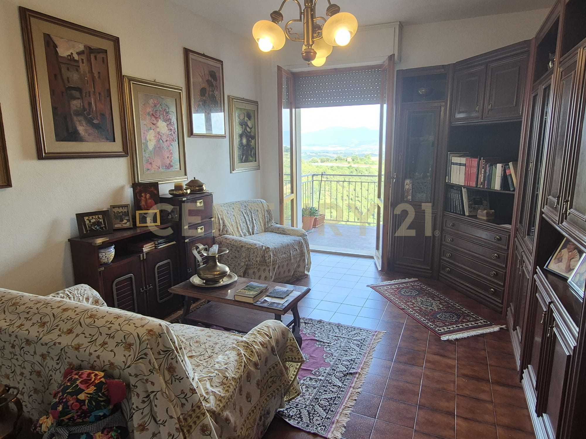 Appartamento da ristrutturare in via degli olivi 1, Civitella Paganico