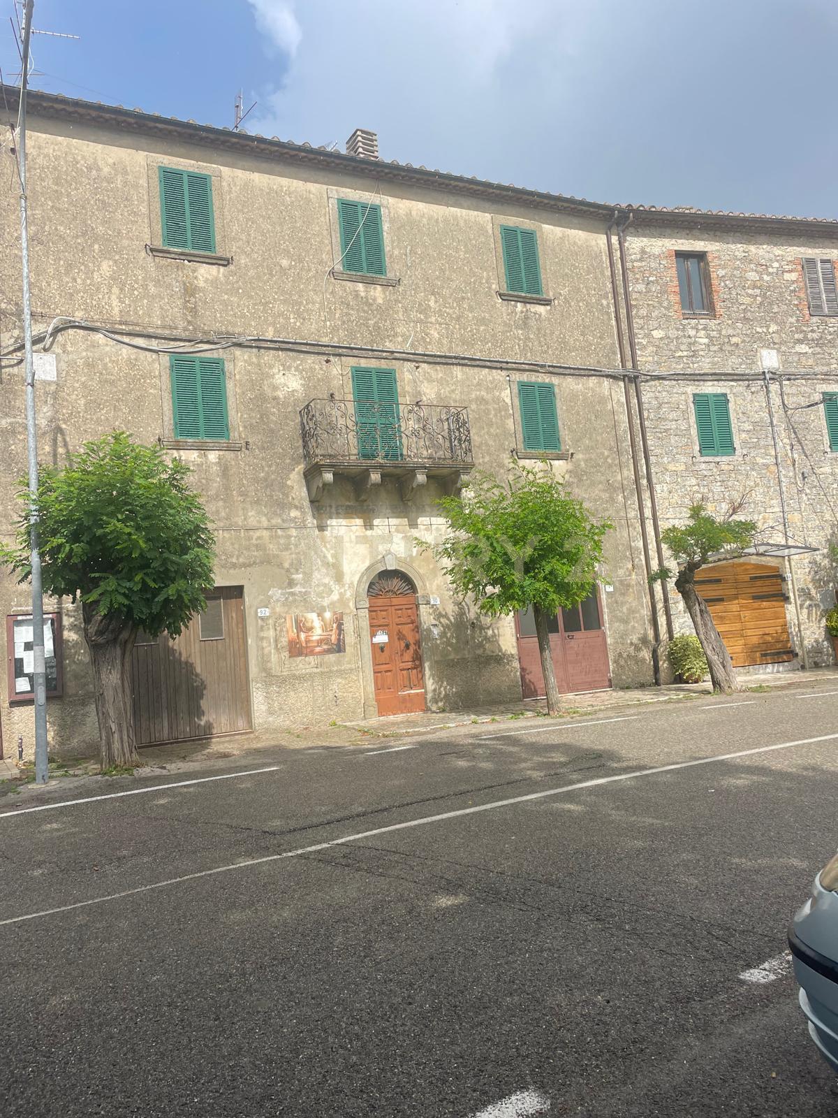 Locale commerciale da ristrutturare in via mario luzi 56, Semproniano