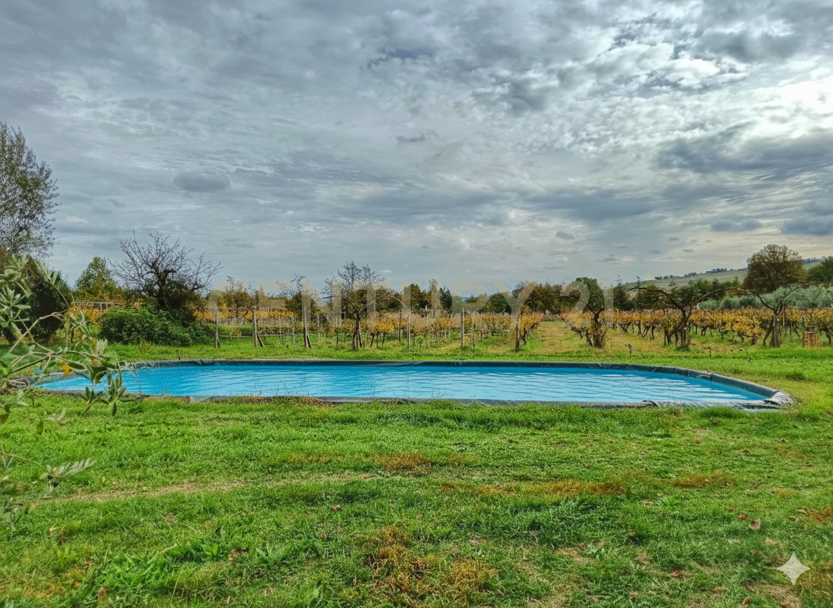 Rustico con giardino in localit i chiostri, Piancastagnaio