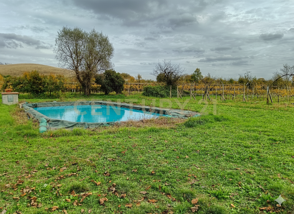 Rustico con giardino in localit i chiostri, Piancastagnaio