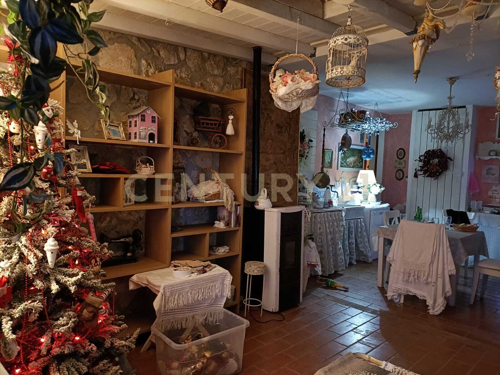 Casa indipendente con giardino in via tribuno tonini 1010, Semproniano