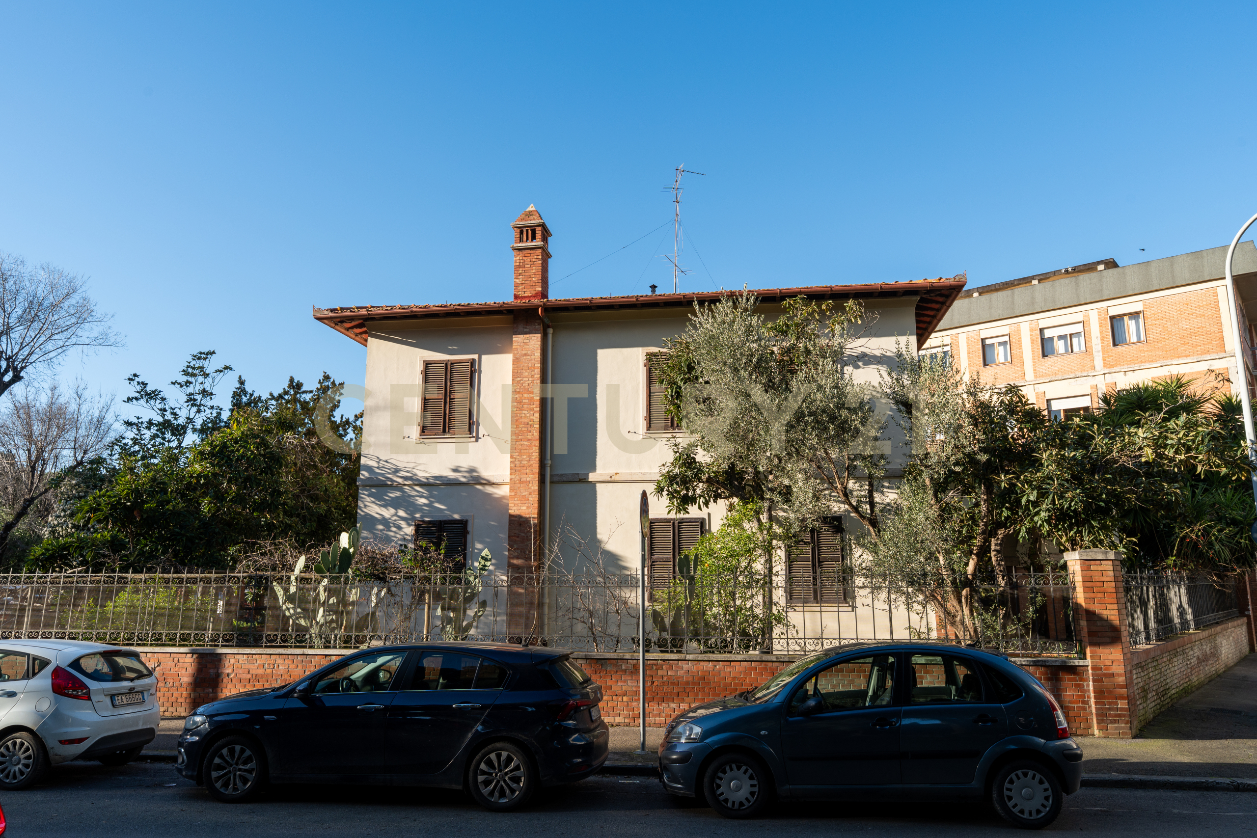 Villa con giardino in via fratelli bandiera, Grosseto