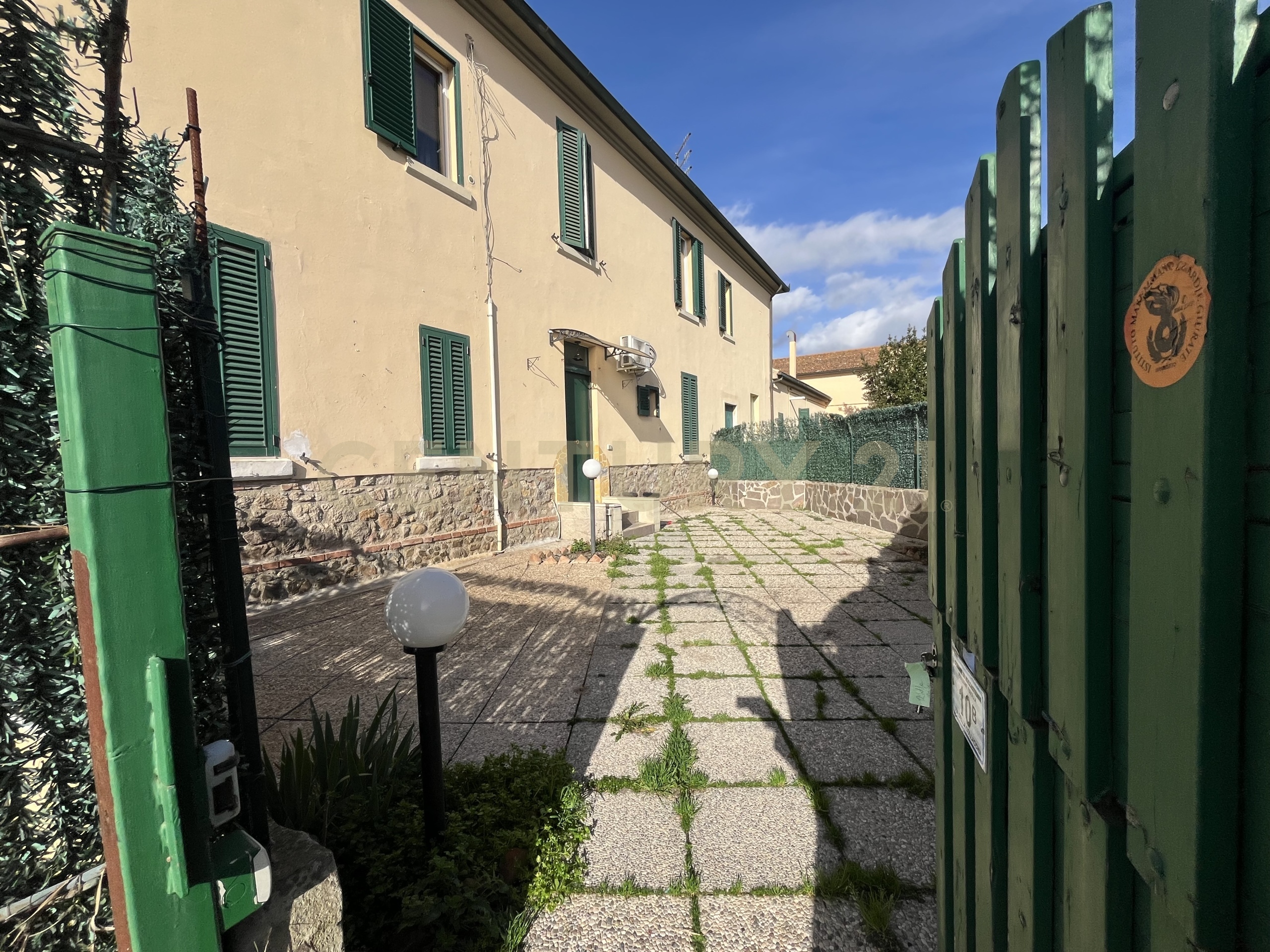 Appartamento con giardino in via della collacchia 10, Roccastrada