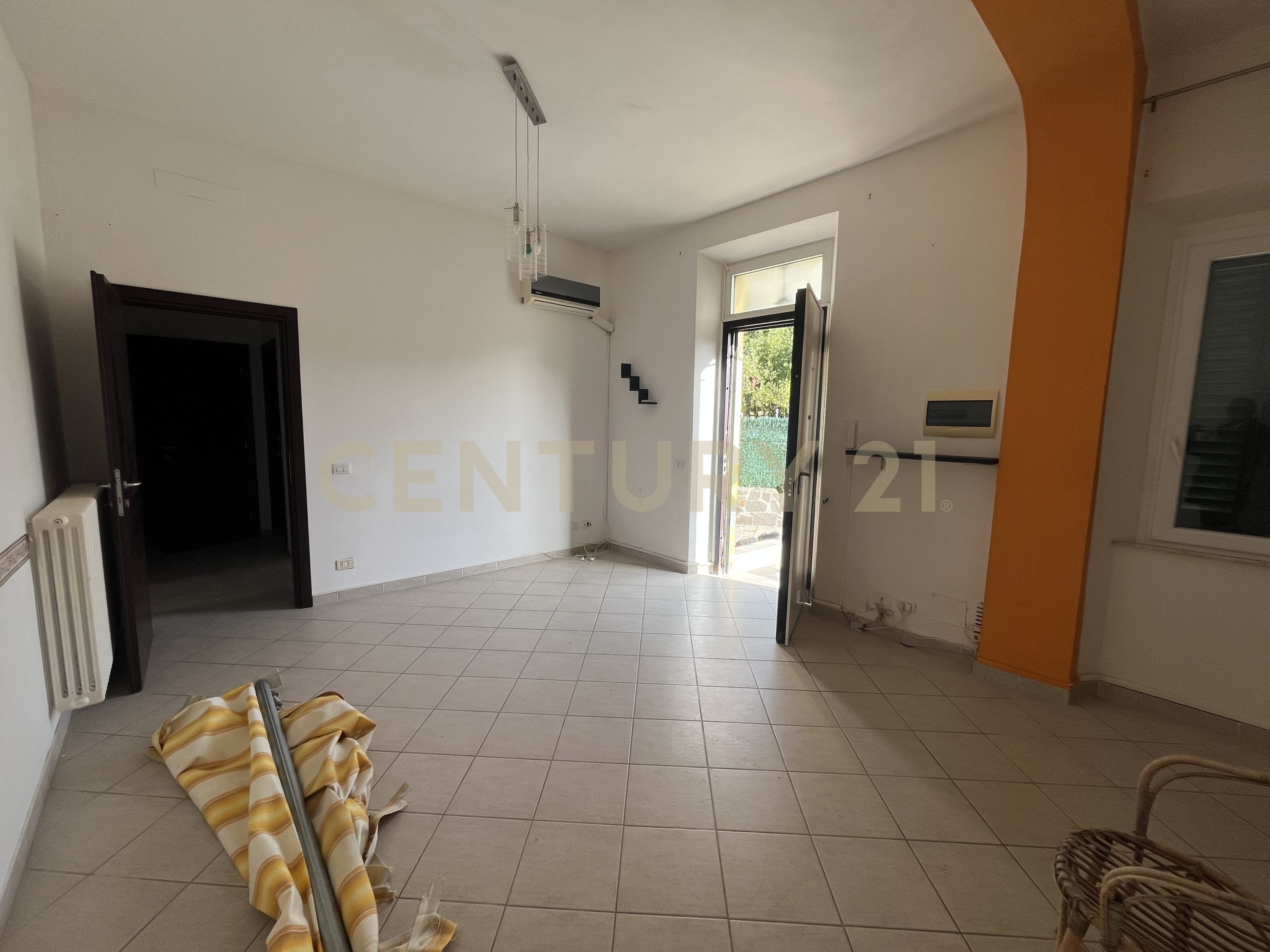 Appartamento con giardino in via della collacchia 10, Roccastrada