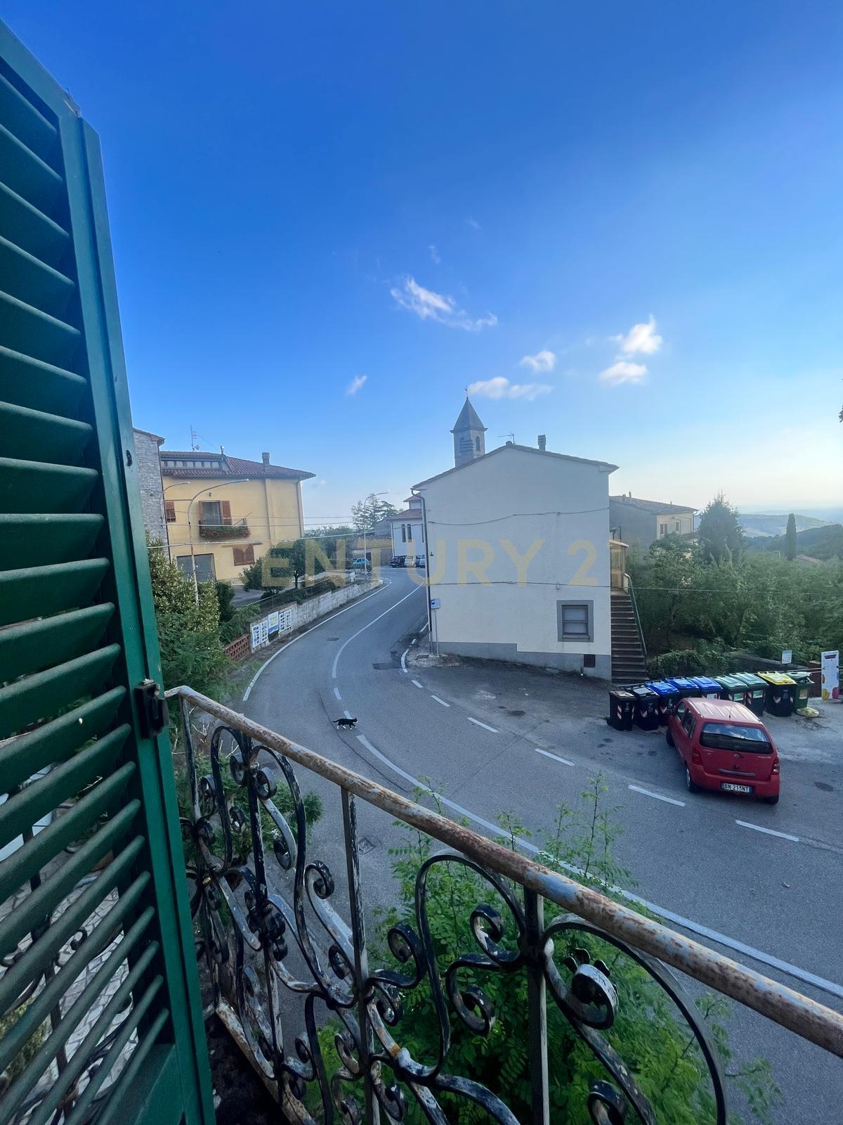 Appartamento con giardino in via firenze 19, Semproniano