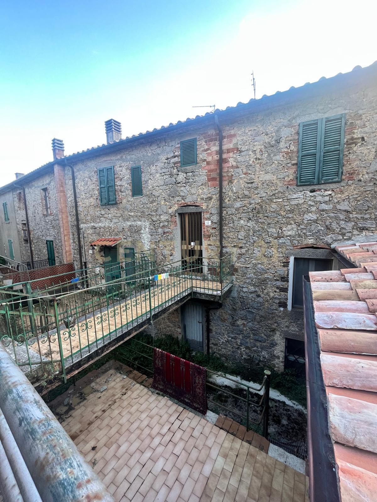 Appartamento con giardino in via firenze 19, Semproniano