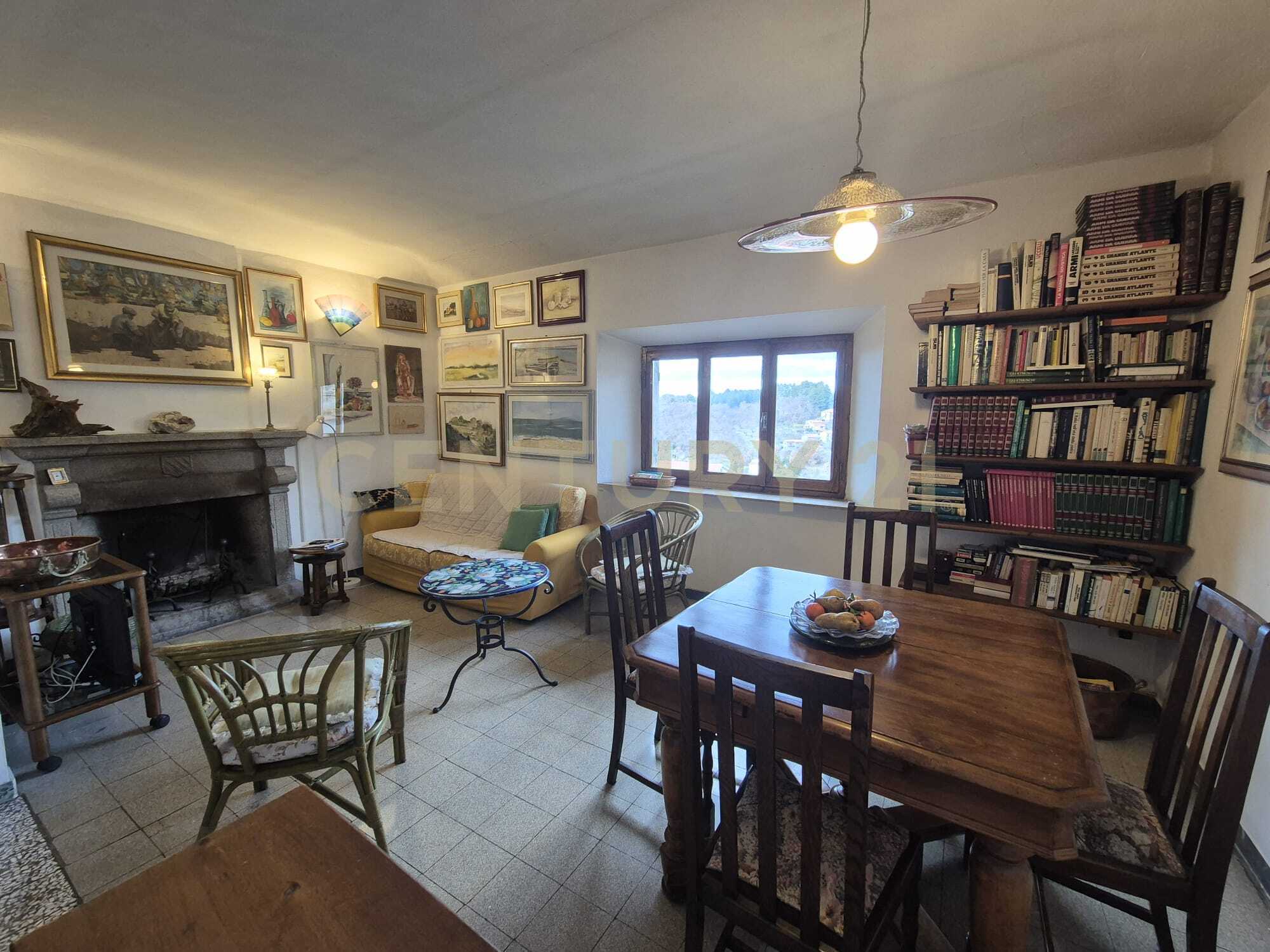 Attico con terrazzo in via isidoro maggi, Arcidosso