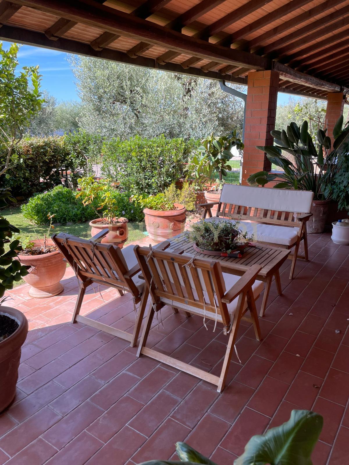 Casa indipendente con giardino in via della costituzione 14/l, Grosseto