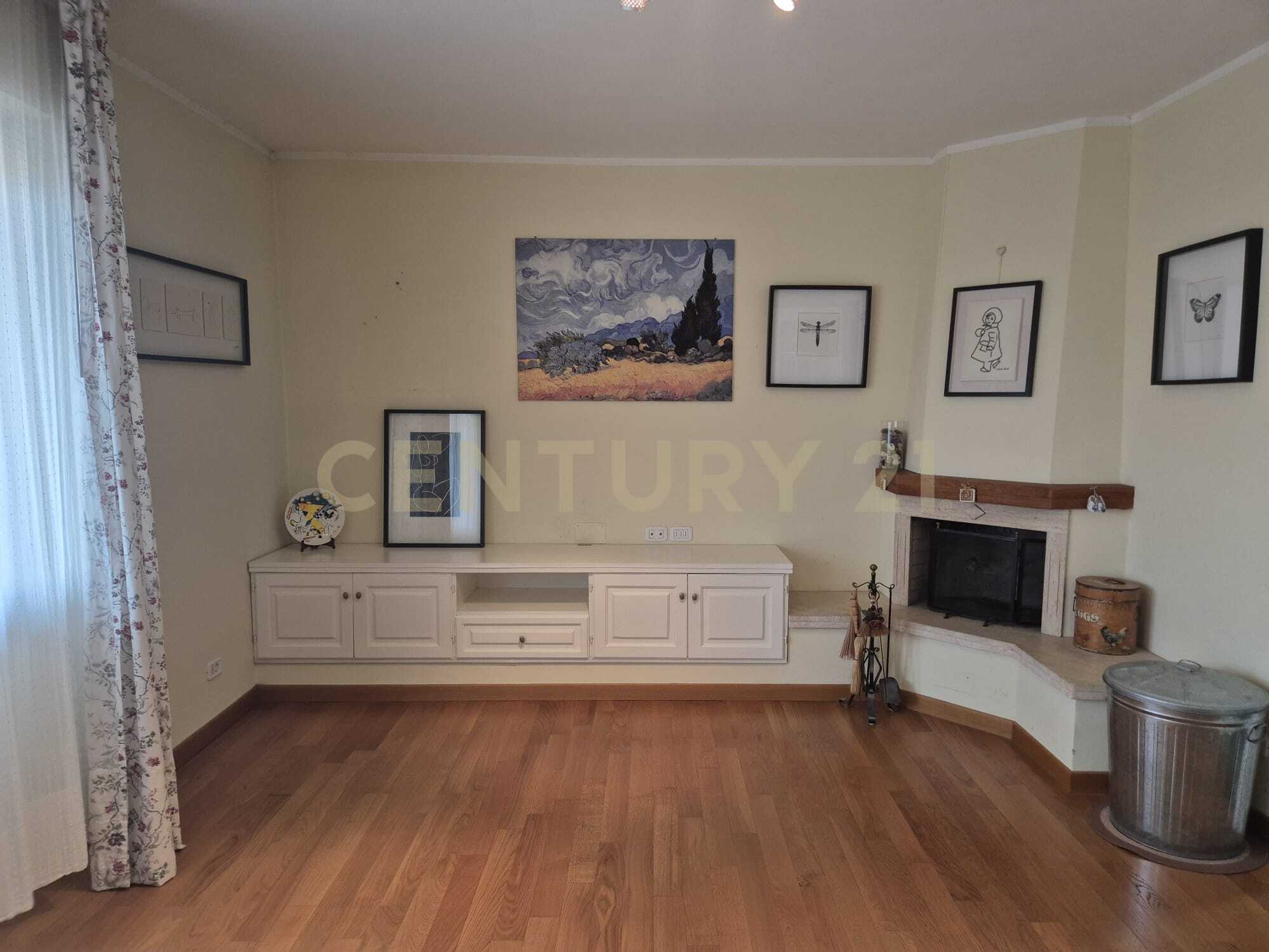 Casa indipendente con terrazzo in via fratelli matteini 9, Grosseto