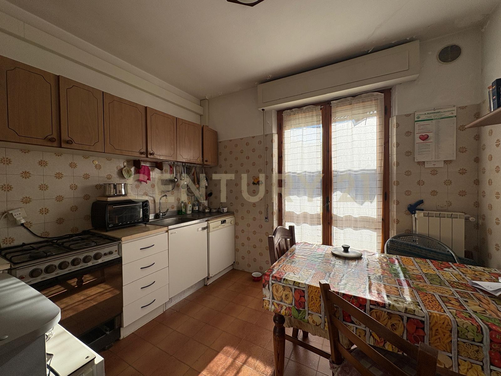 Appartamento con terrazzo in via orbetellana, Scansano