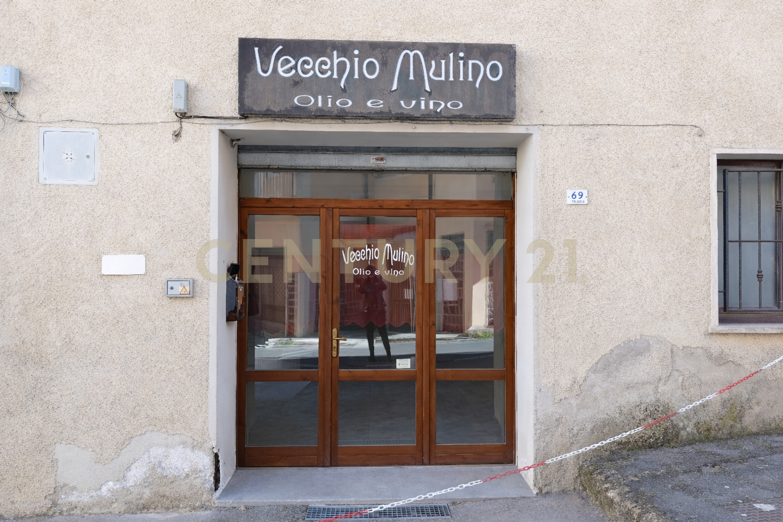 Locale commerciale in vendita in via adua 69, Abbadia San Salvatore