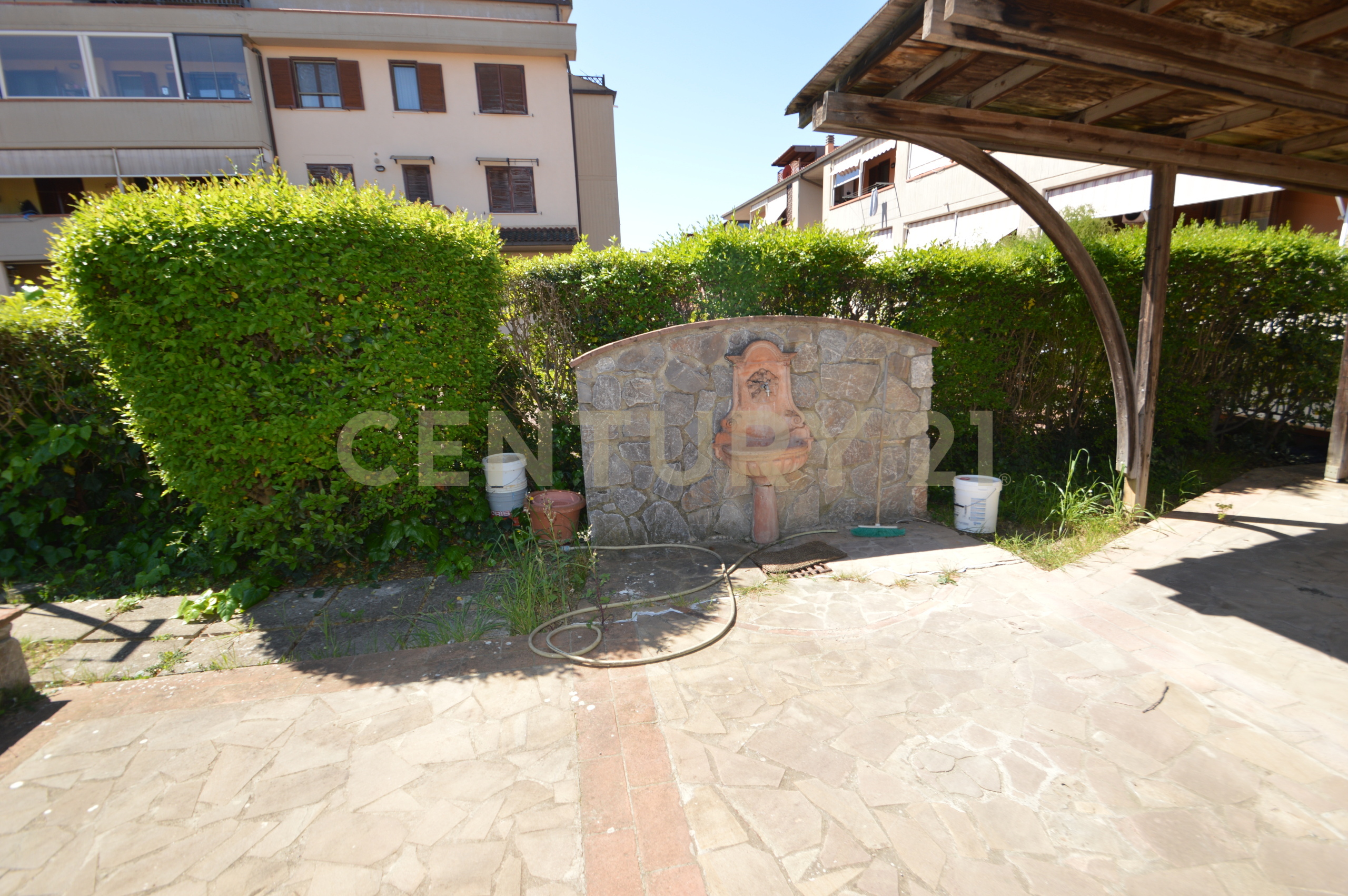 Villa con giardino in via castiglionese 57/b, Grosseto