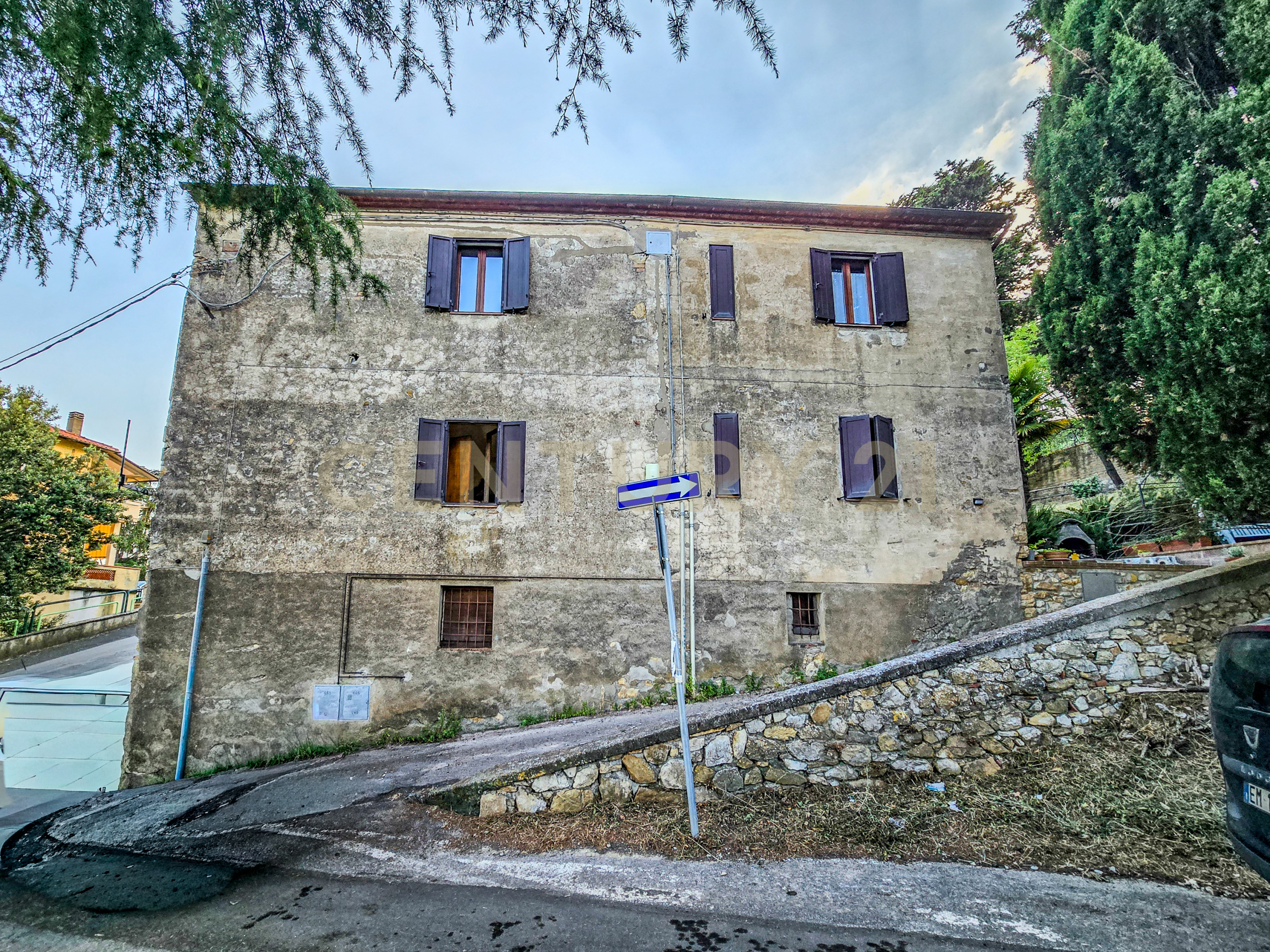 Casa indipendente con giardino in via del poggio 17/a, Gavorrano