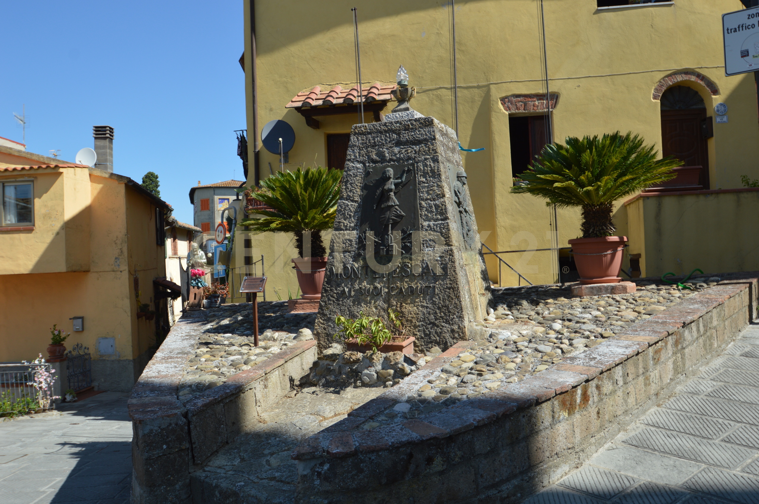 Quadrilocale da ristrutturare in via degli ugurgeri 1, Grosseto