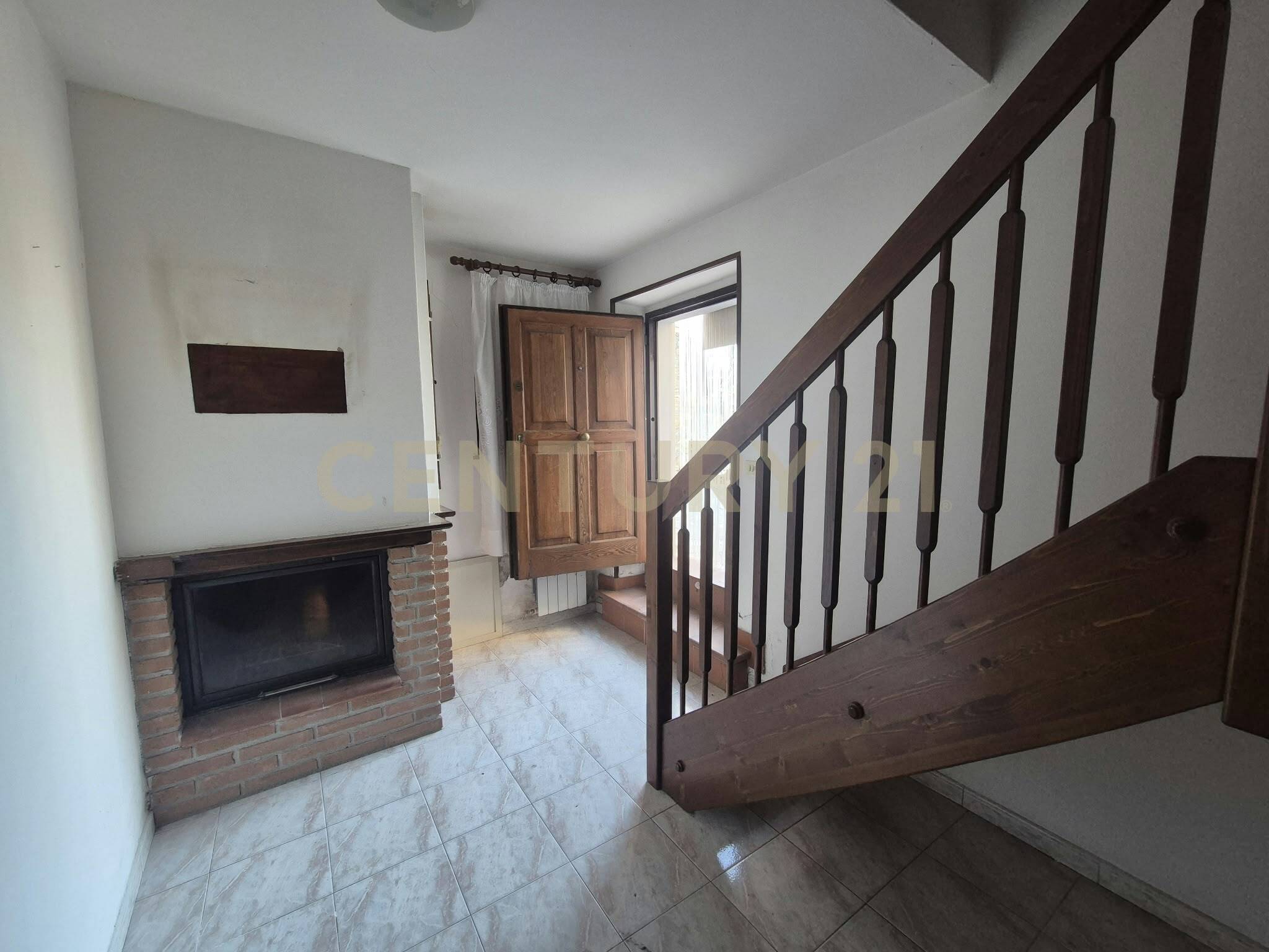Casa indipendente da ristrutturare in via delle scuole 1, Cinigiano
