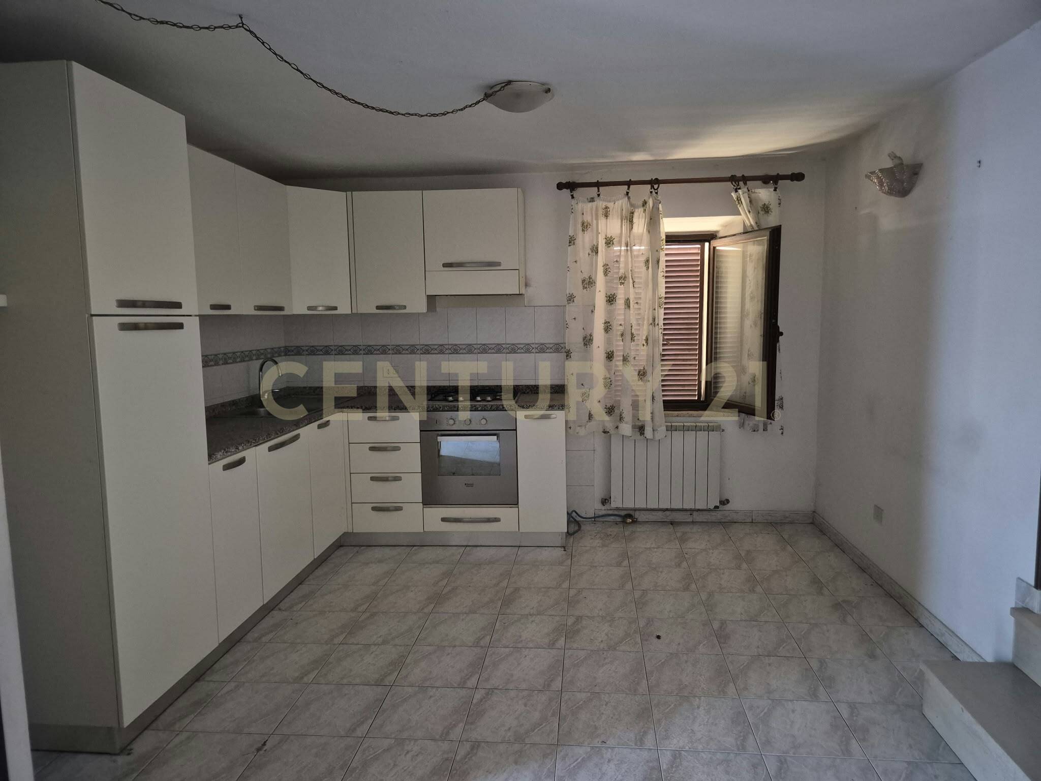 Casa indipendente da ristrutturare in via delle scuole 1, Cinigiano