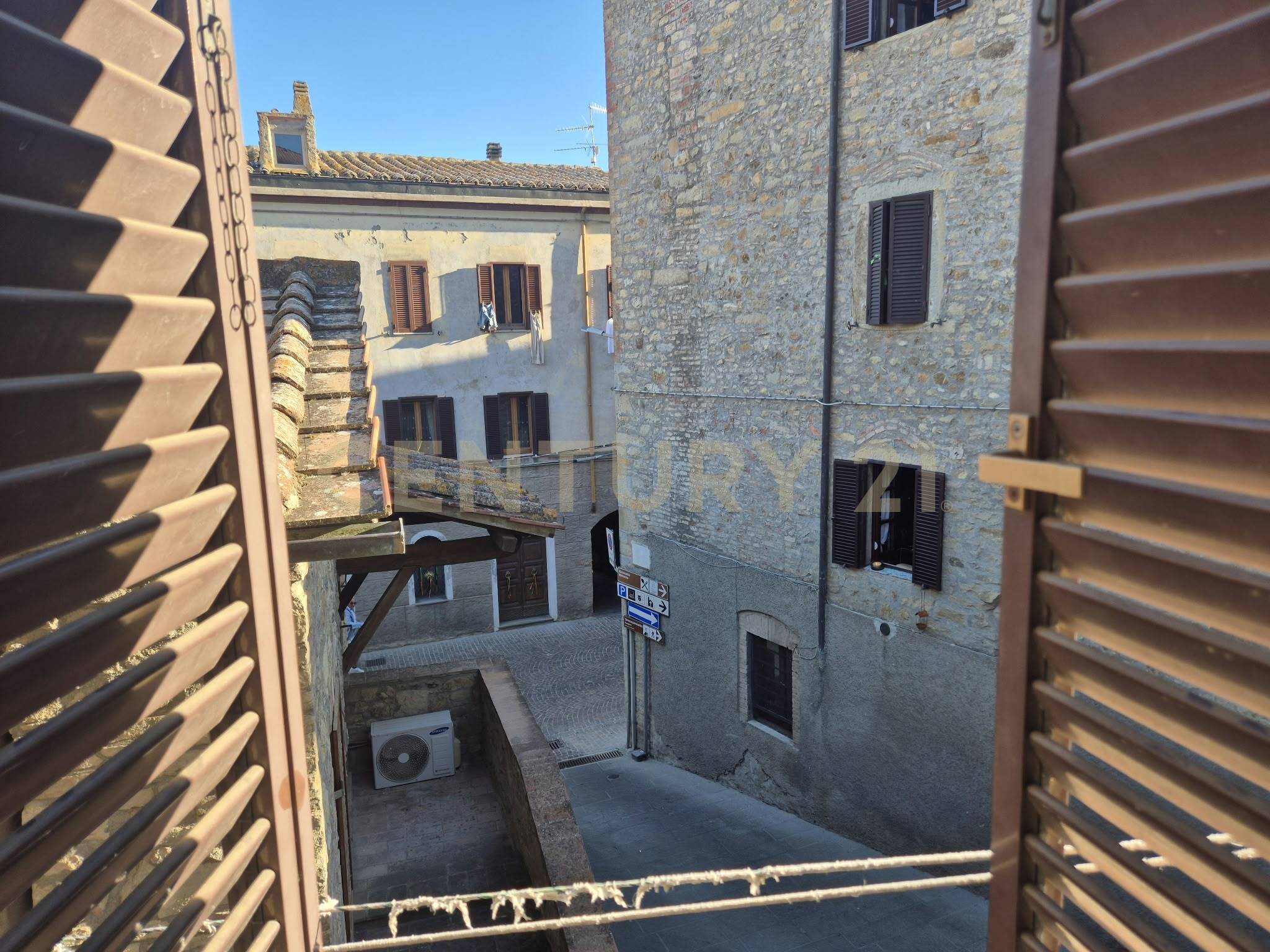 Casa indipendente da ristrutturare in via delle scuole 1, Cinigiano