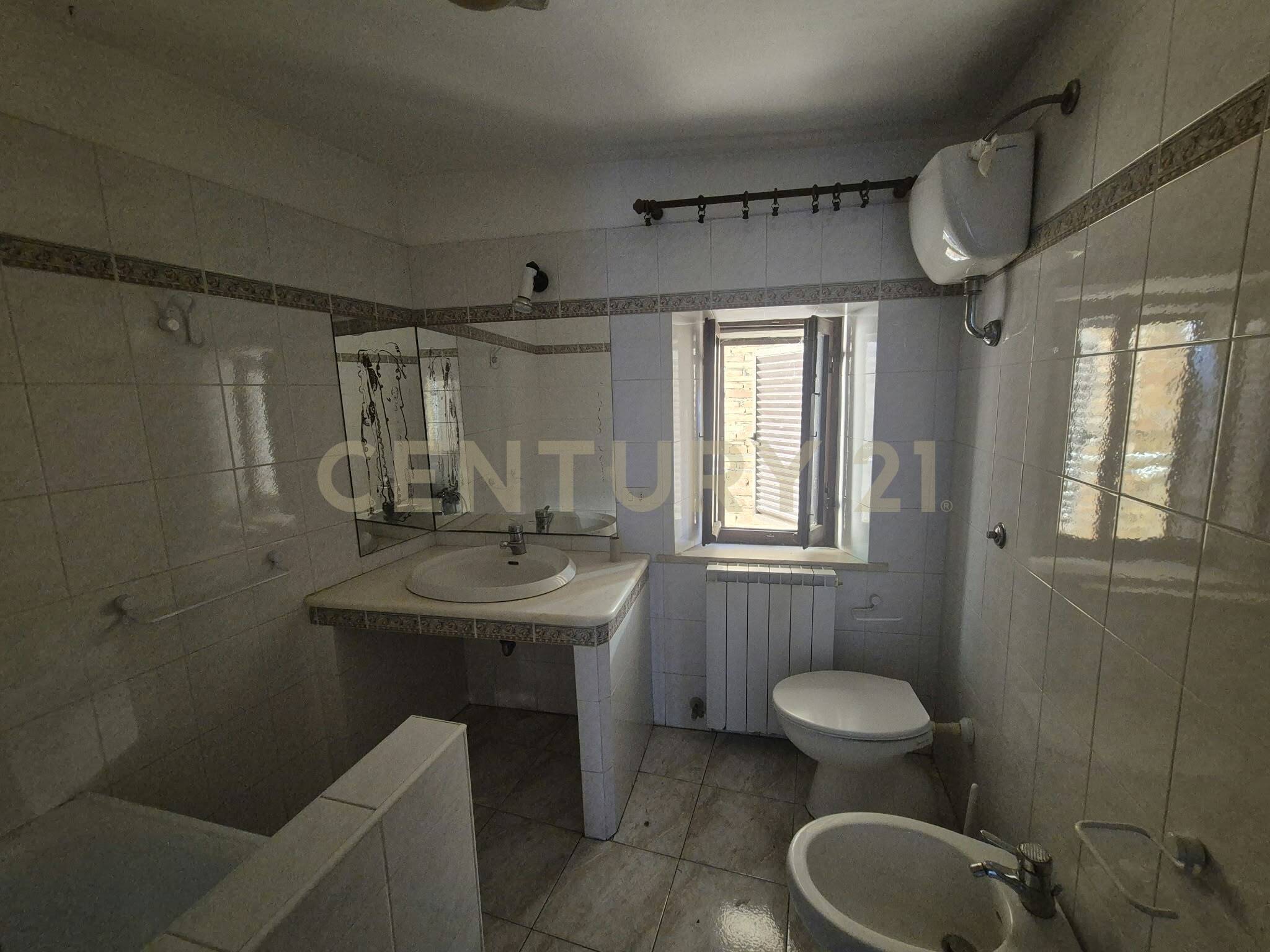 Casa indipendente da ristrutturare in via delle scuole 1, Cinigiano
