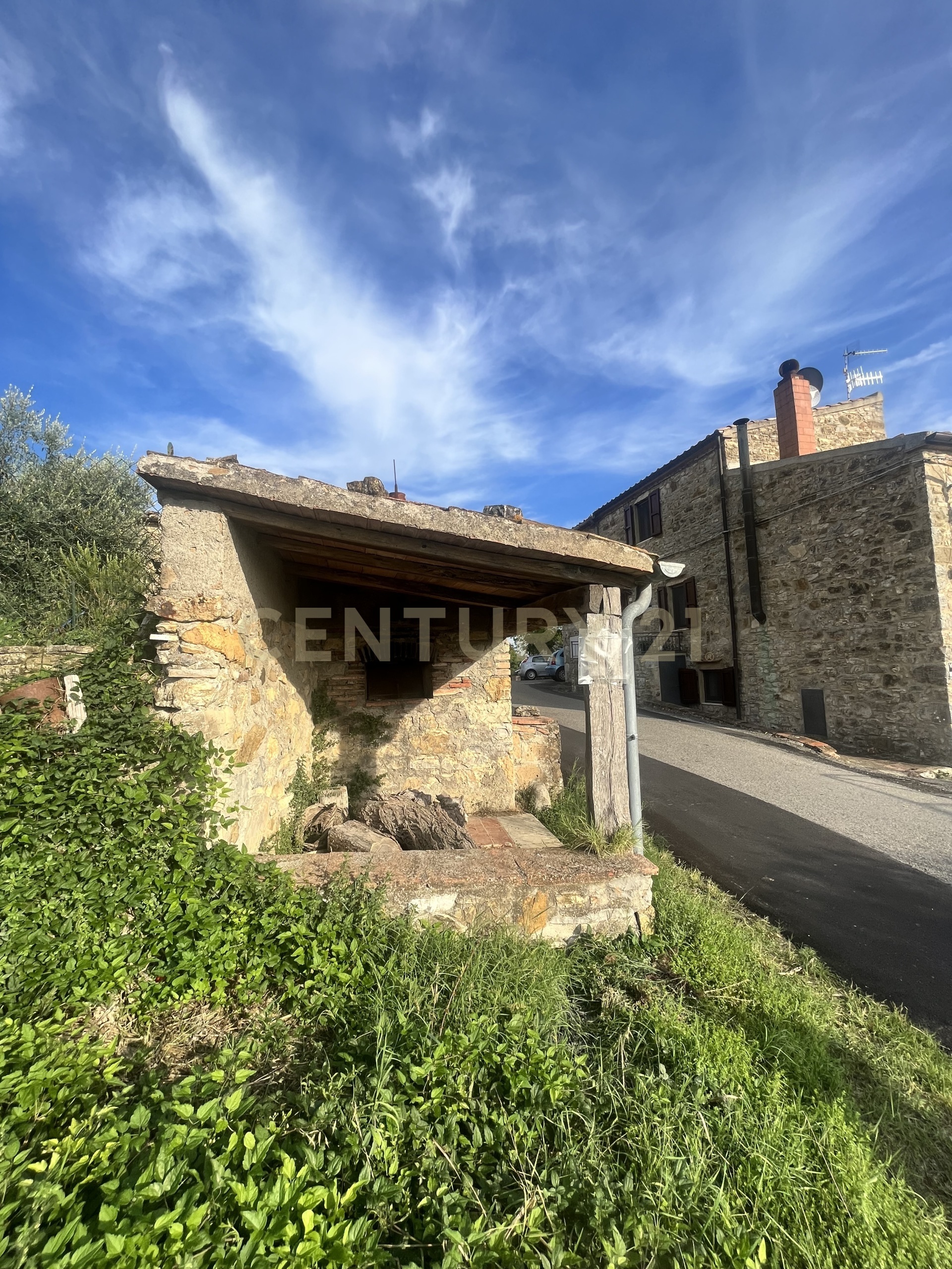Casa indipendente con giardino in via g. matteotti, Semproniano