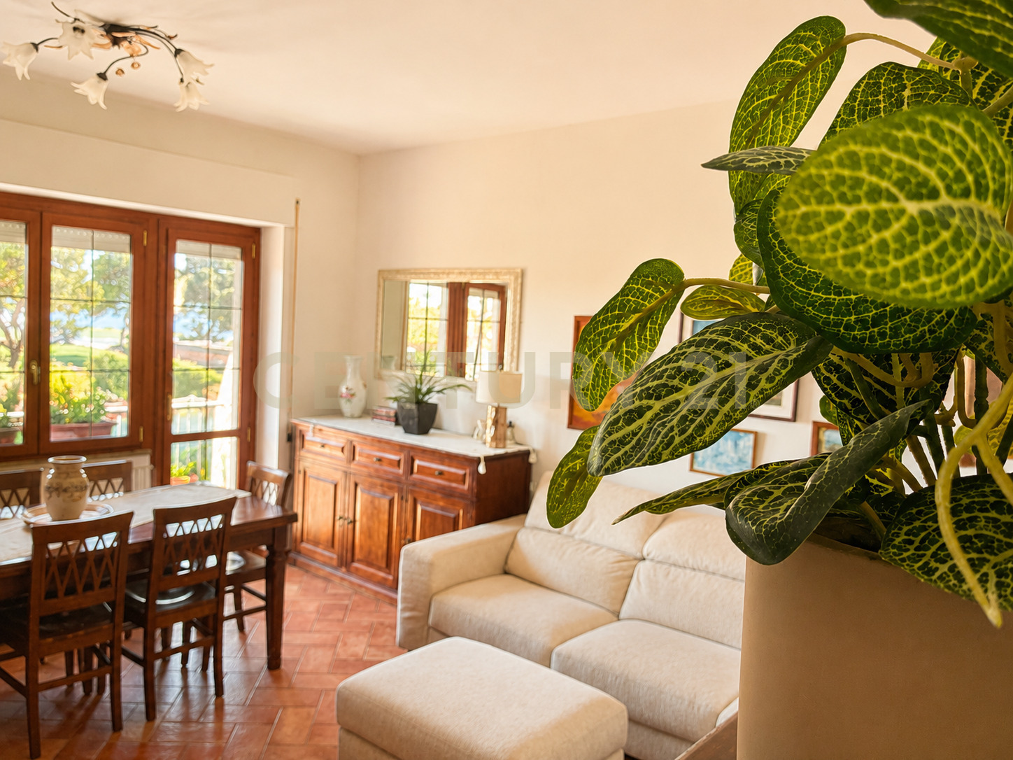 Appartamento con terrazzo in viale caravaggio 19, Orbetello