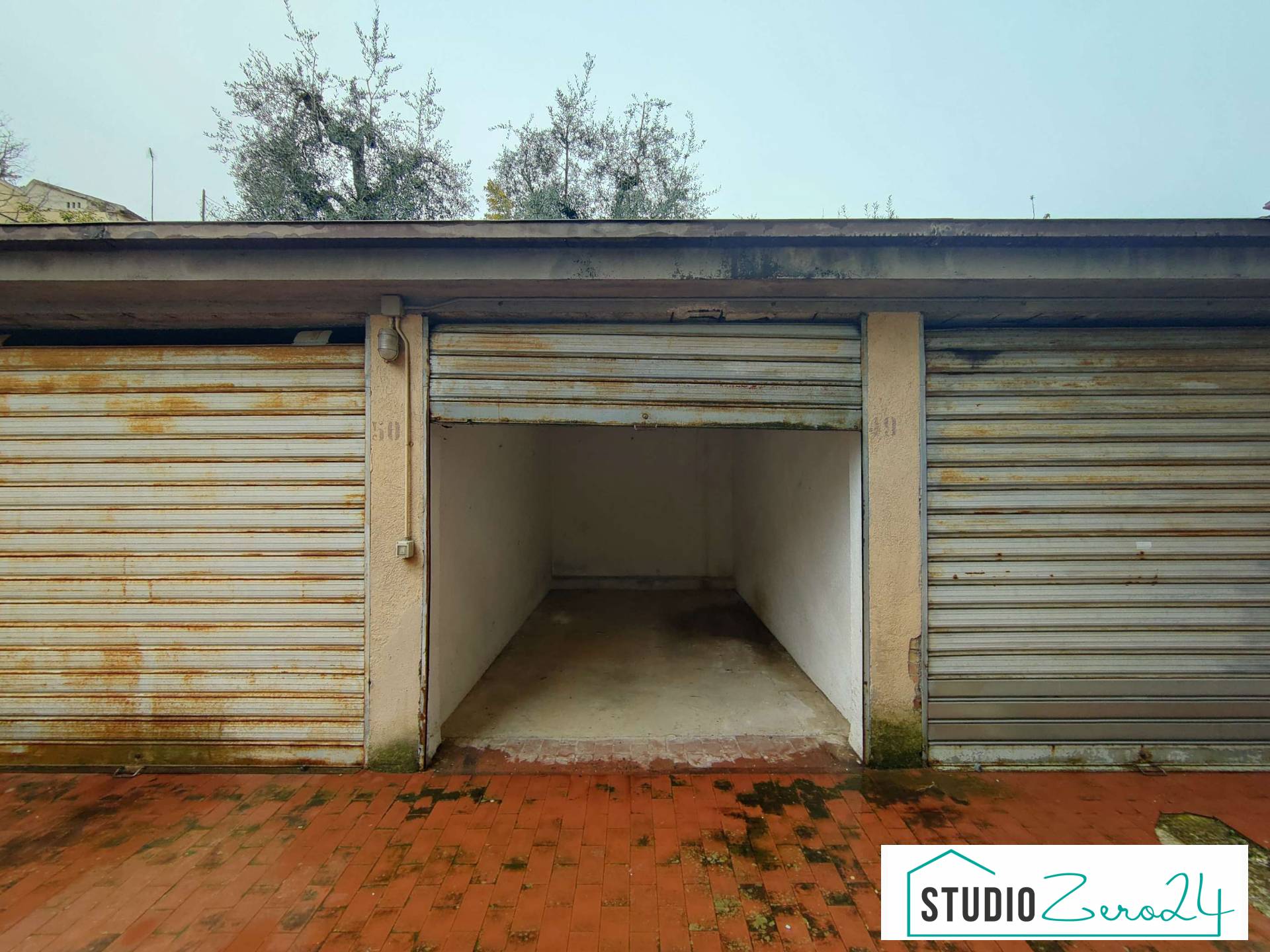 Box o garage in vendita a Amelia