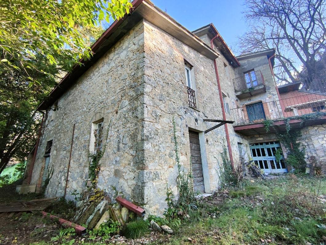 Rustico in vendita a Penna in Teverina