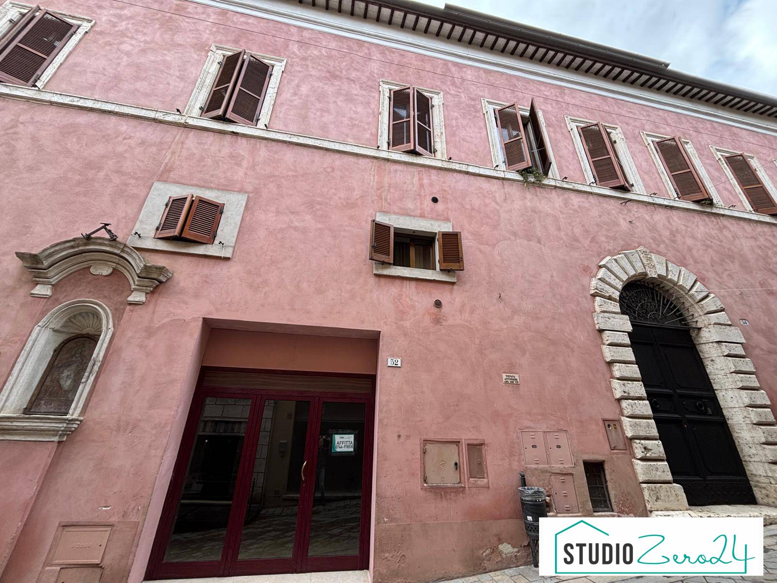 Locale commerciale in affitto a Amelia