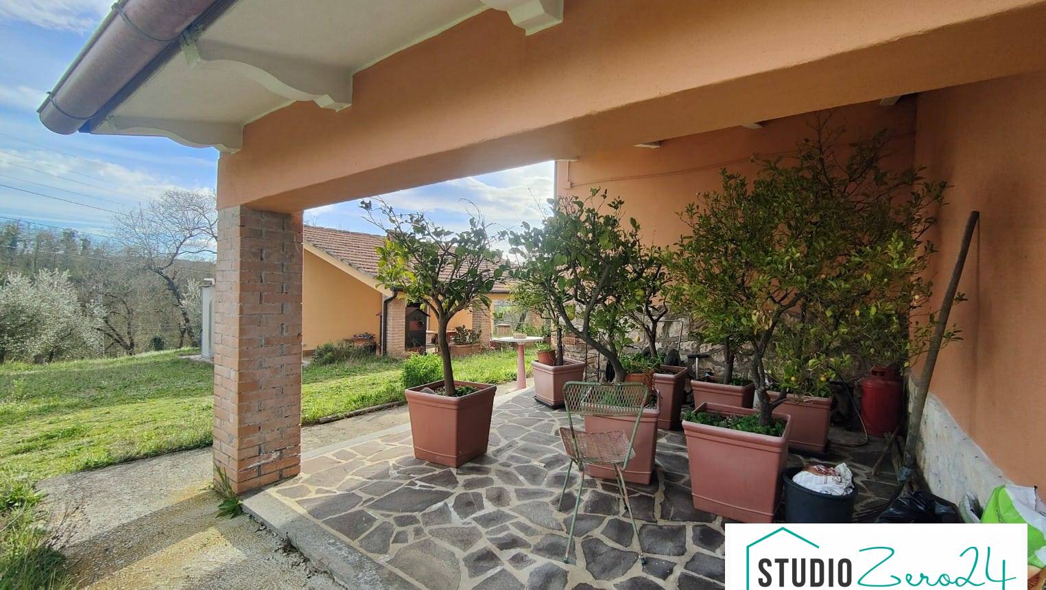 Casale in vendita a Attigliano