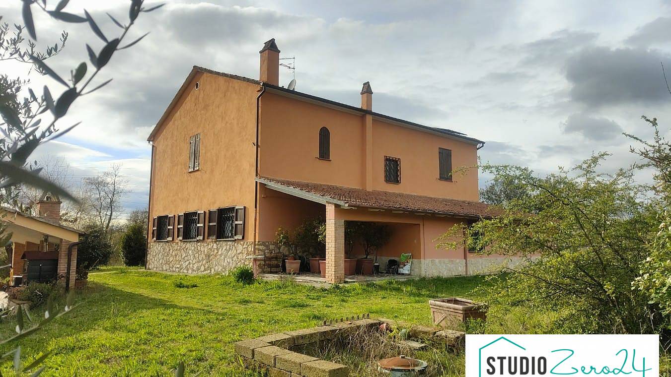 Casale in vendita a Attigliano