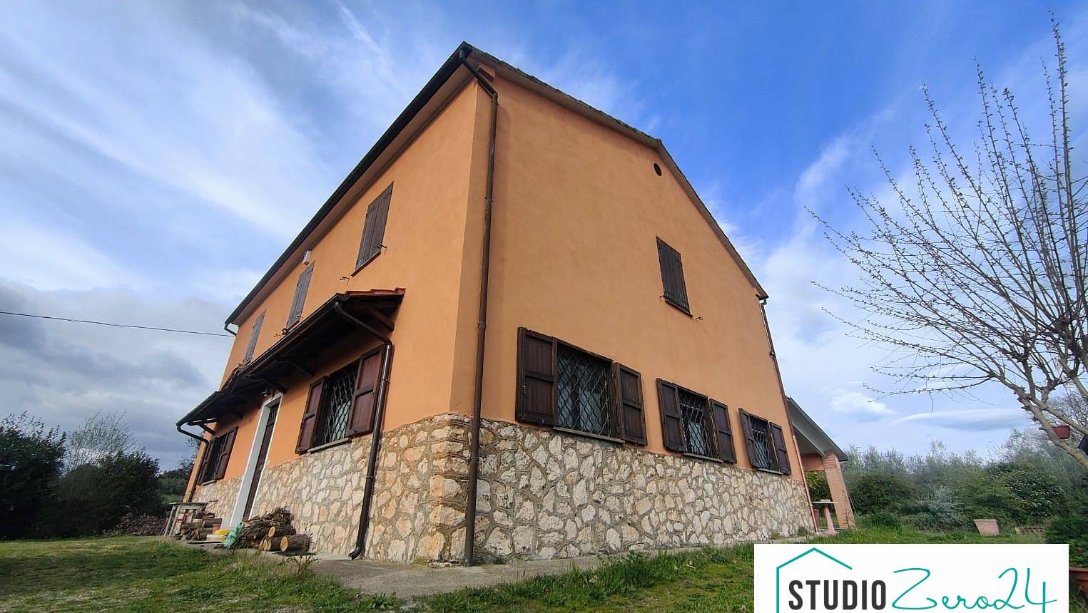 Casale in vendita a Attigliano