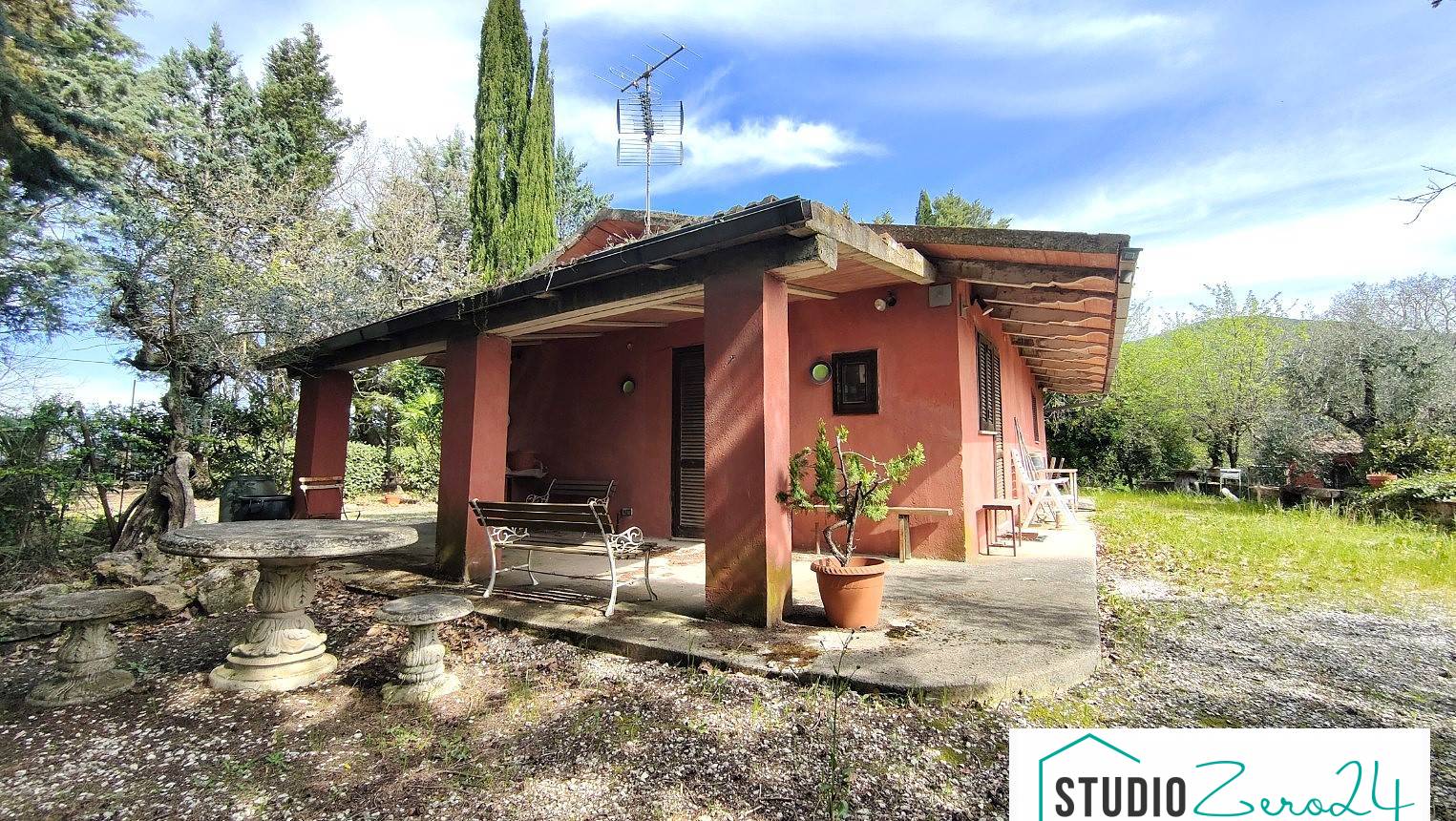 Casa singola in vendita a Amelia