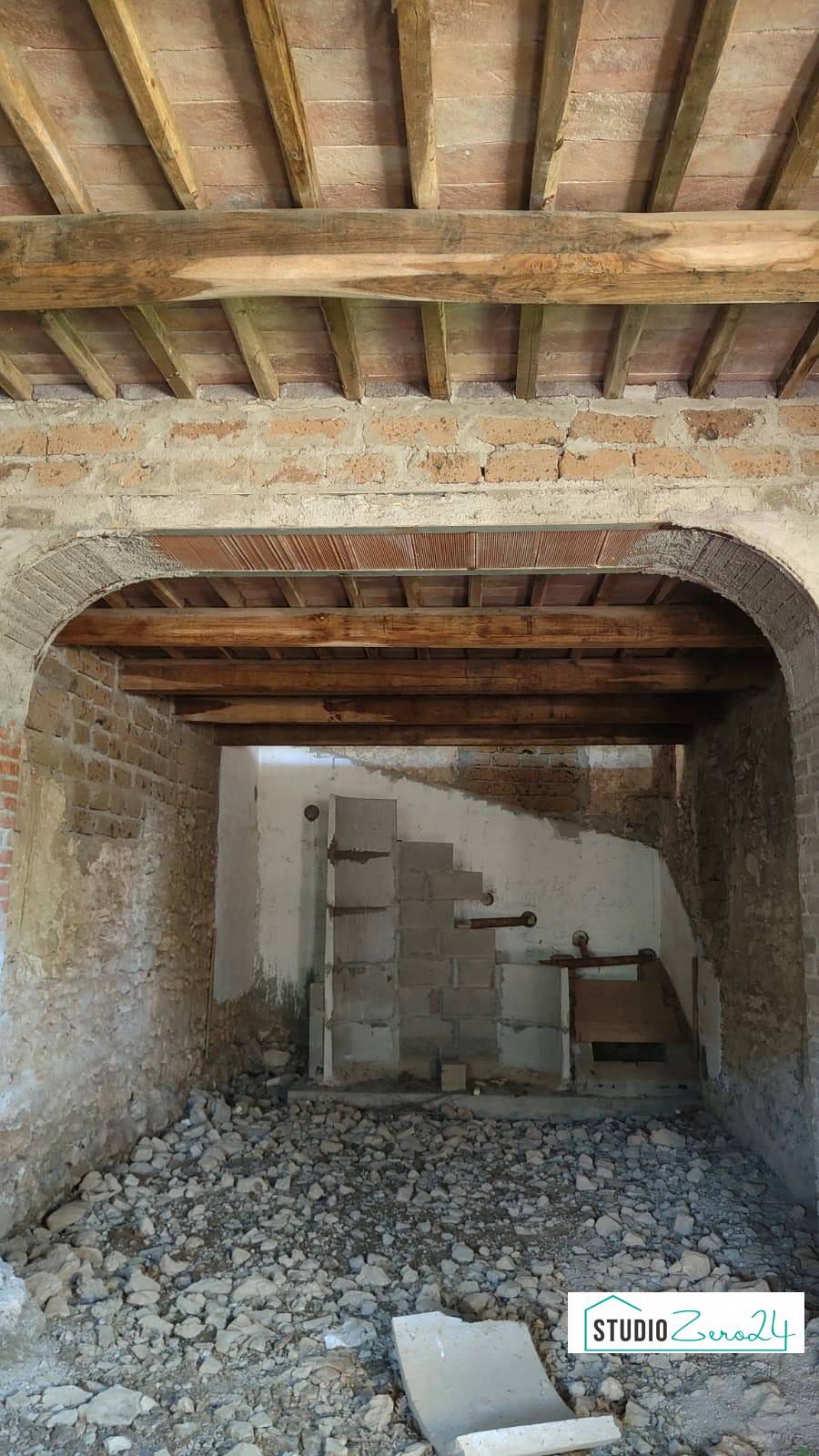 Casale in vendita a Guardea