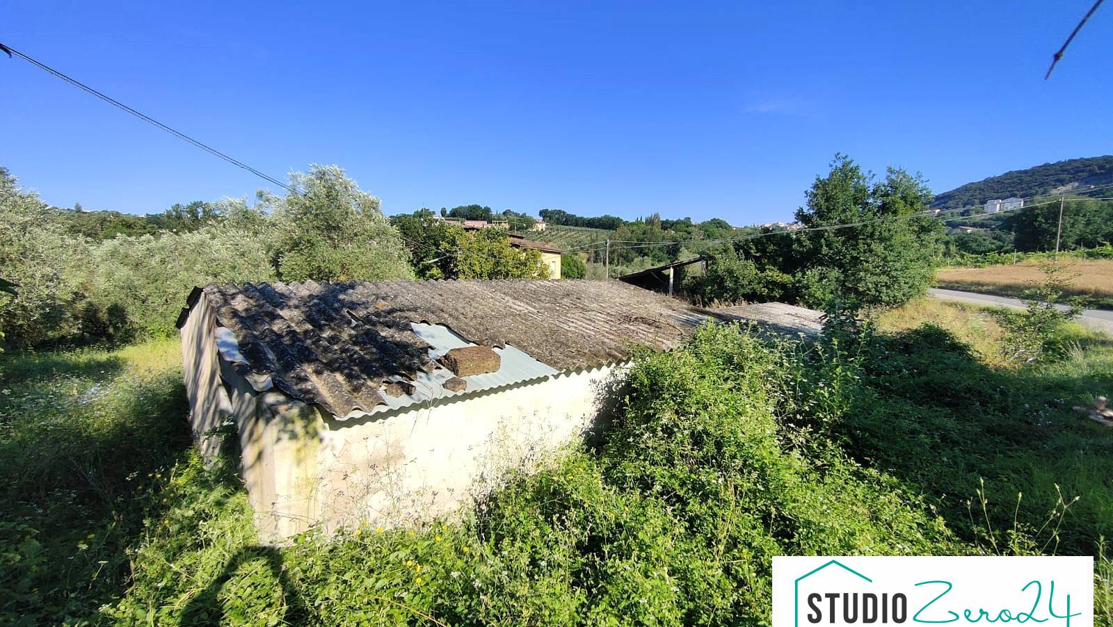 Casa singola in vendita a Amelia
