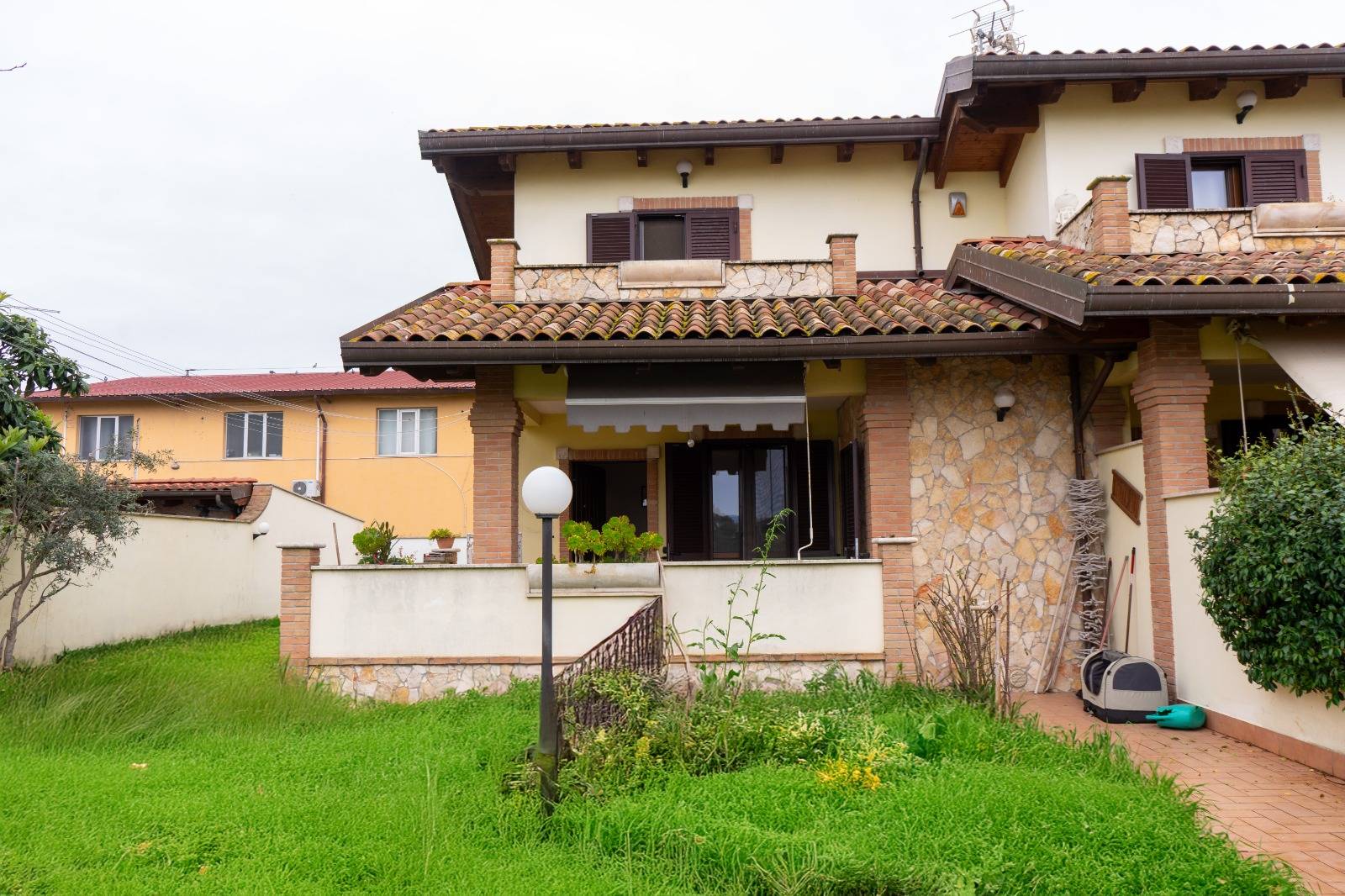 Villette a schiera in vendita a Roma, Piana del Sole