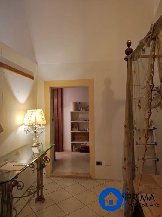 Locale commerciale in affitto a Terni