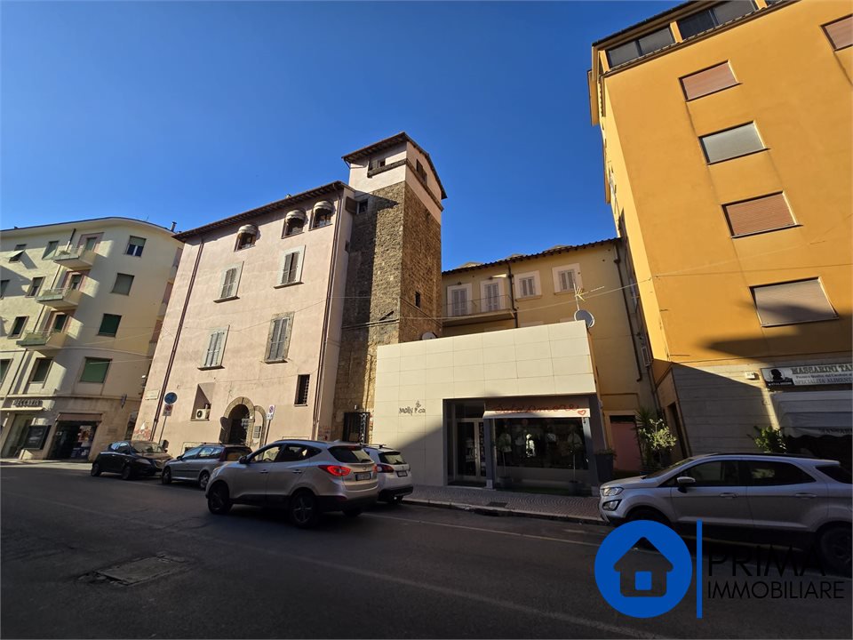 Stabile/Palazzo in vendita a Terni
