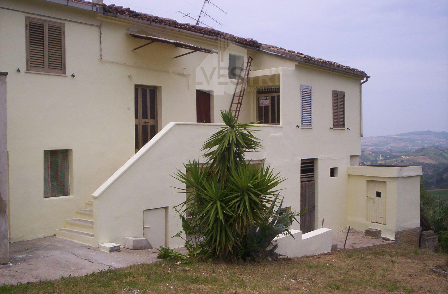 Villa Bifamiliare da ristrutturare a Penne